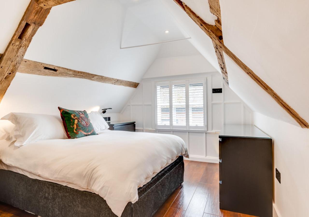 3 Bed in Arundel oc-bt007