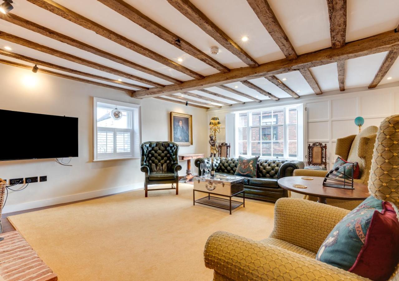 3 Bed in Arundel oc-bt007