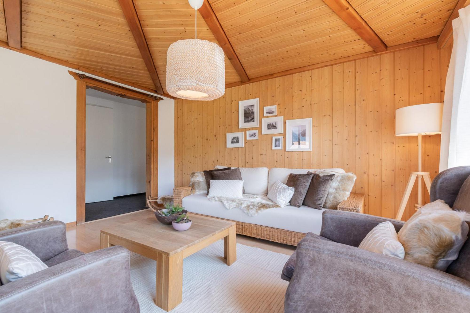 The Eiger Express Apartment - GRINDELHOMES