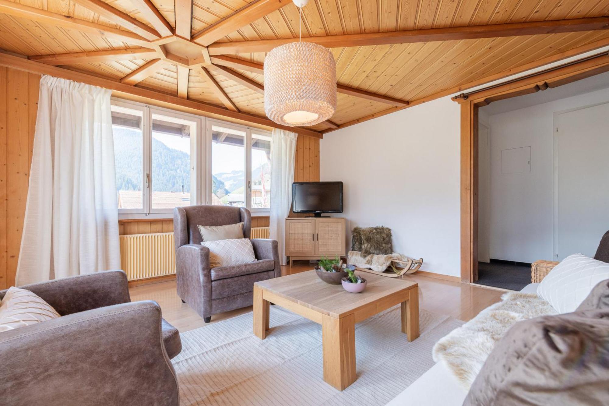 The Eiger Express Apartment - GRINDELHOMES
