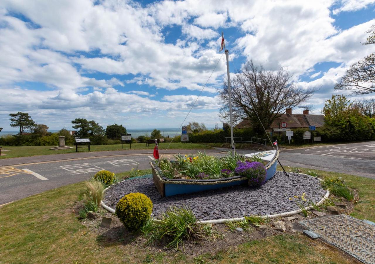 2 Bed in St. Margarets Bay oc-do031