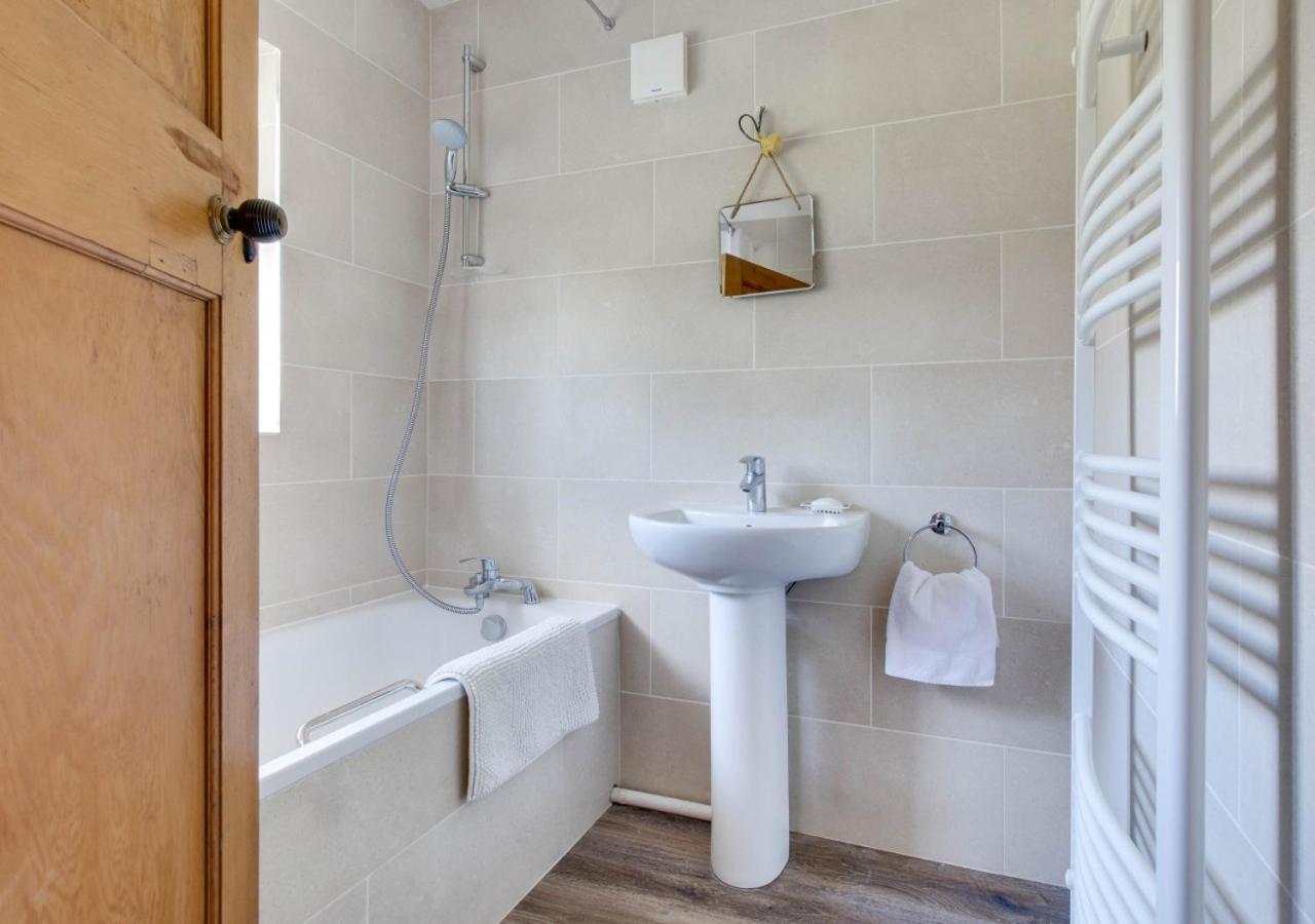 2 Bed in St. Margarets Bay oc-do031
