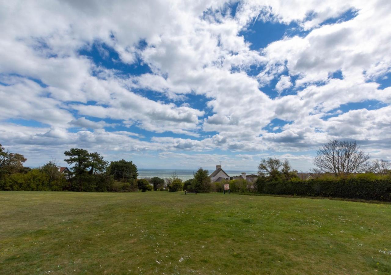 2 Bed in St. Margarets Bay oc-do031