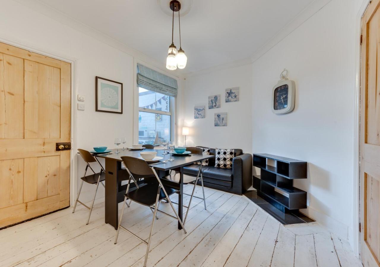 3 Bed in Broadstairs oc-th006