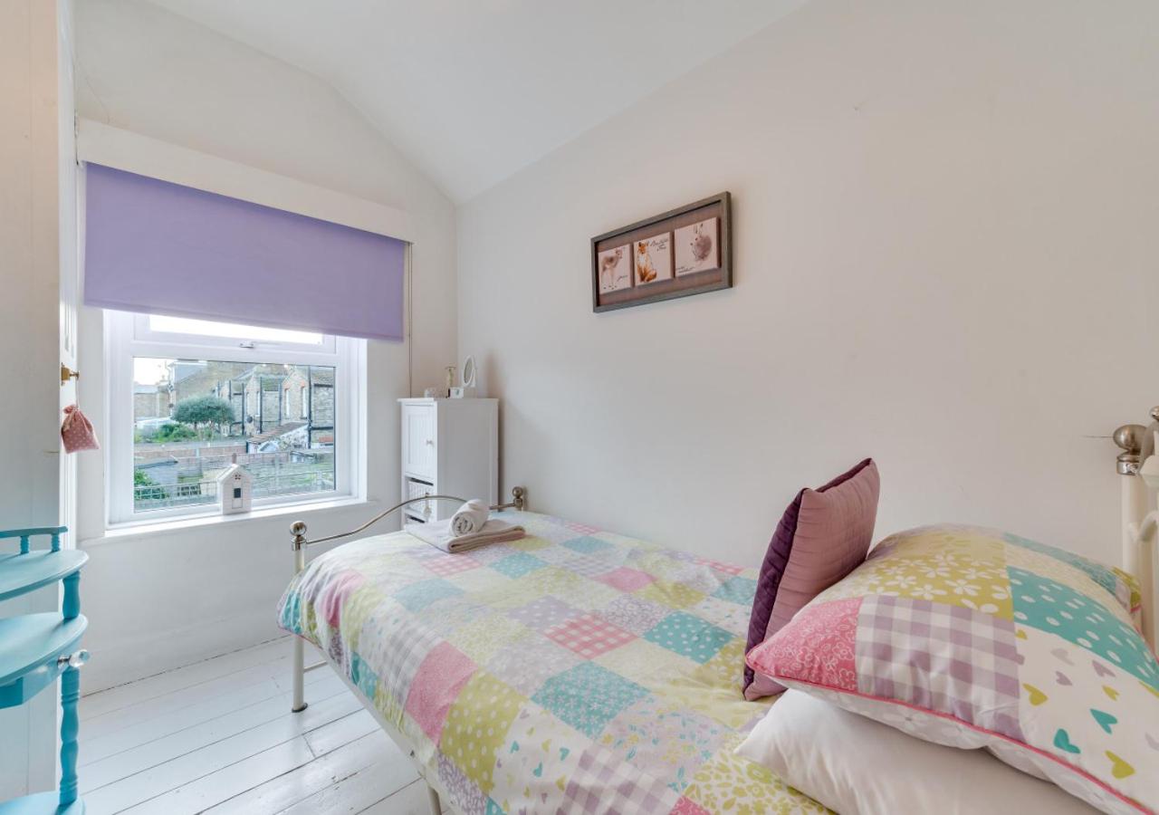 3 Bed in Broadstairs oc-th006