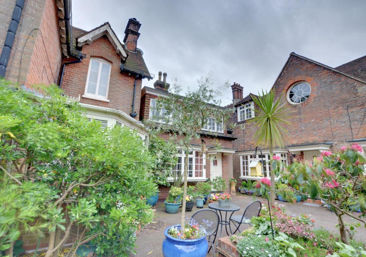 Royal Tunbridge Wells Vacations - Stable Mews Cottage - Property Image 4