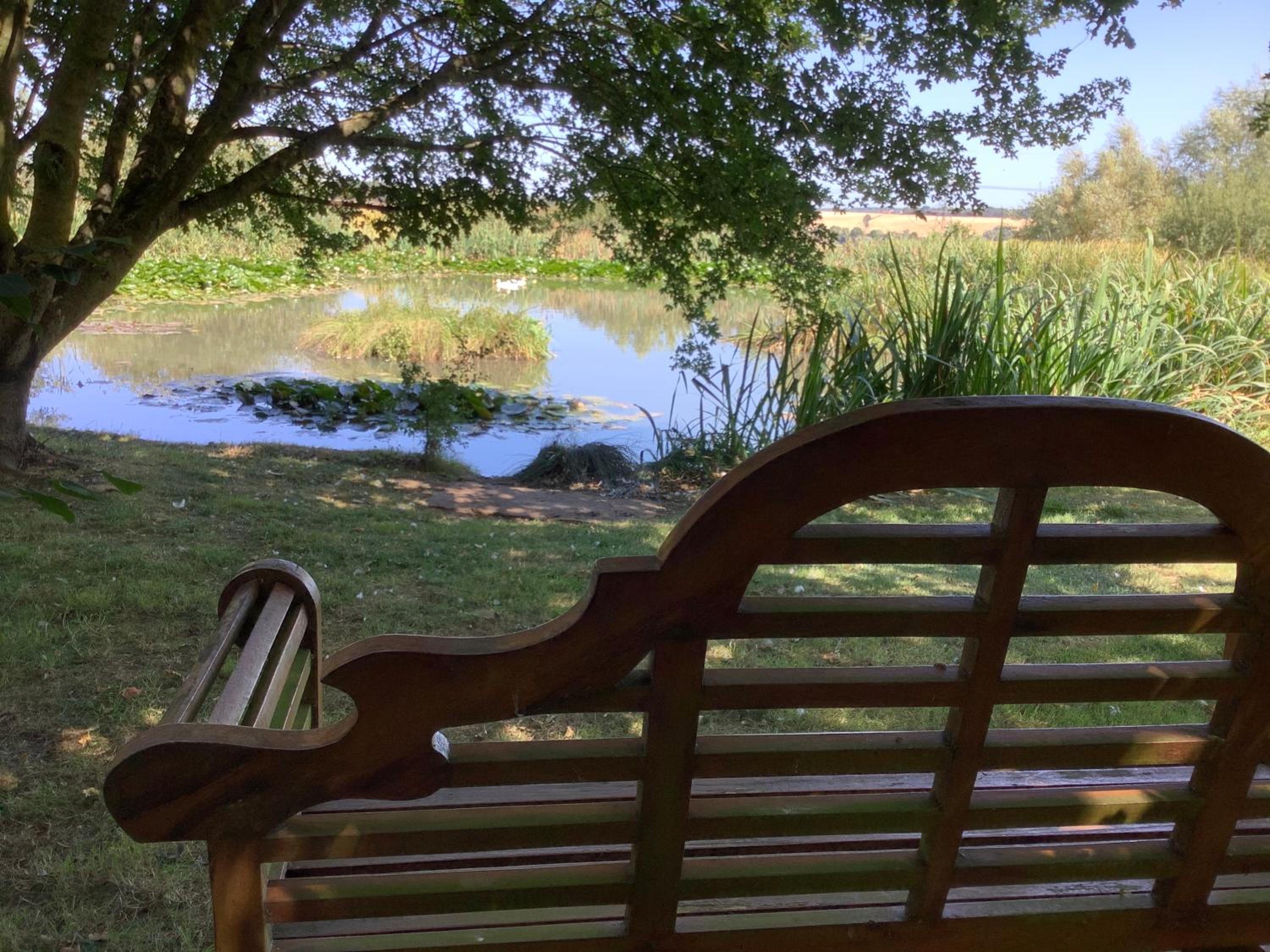 Hollyhock Cottage, Clematis cottages, Stamford view 3