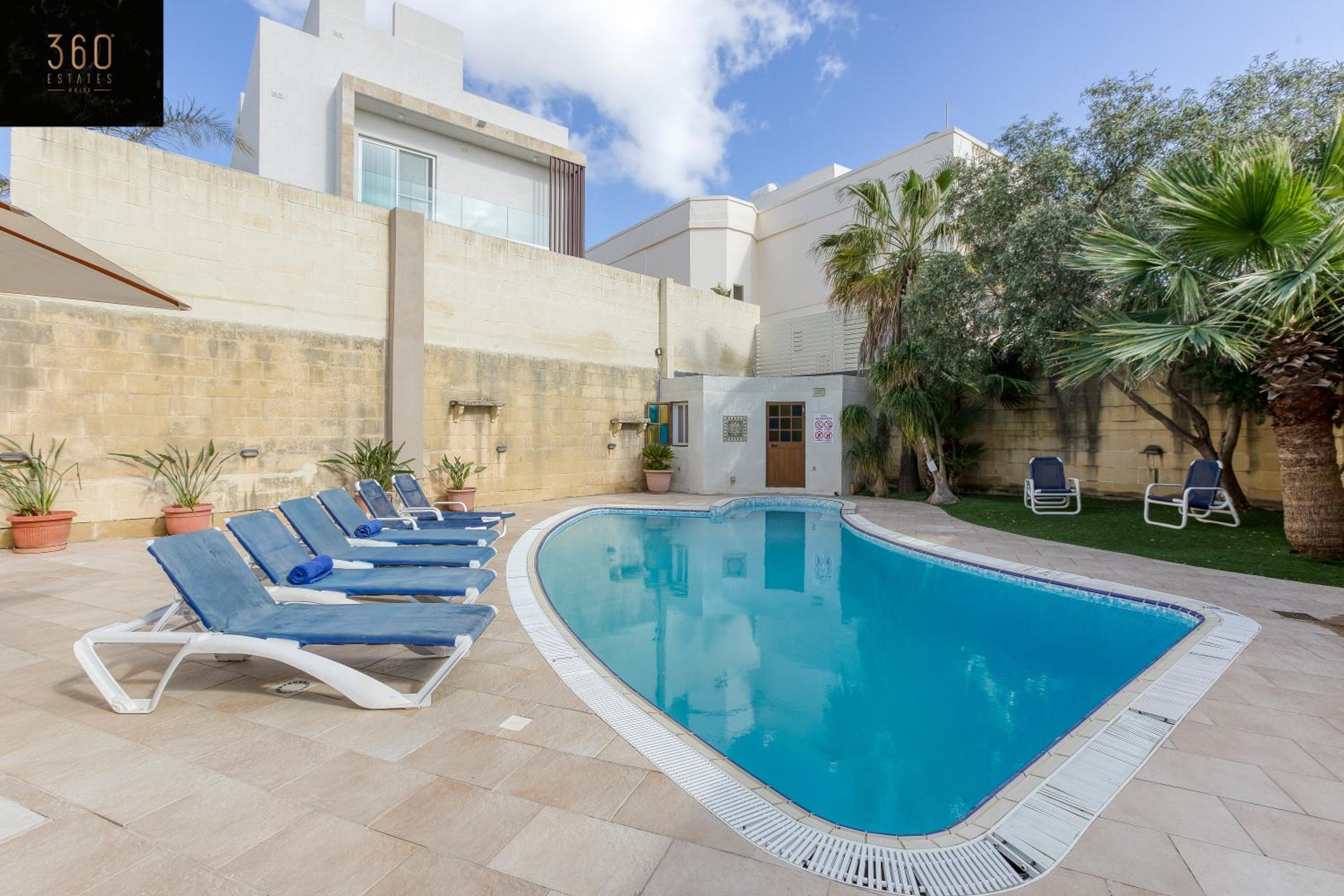 A beautiful 4BR villa with private pool & deck by 360 Estates