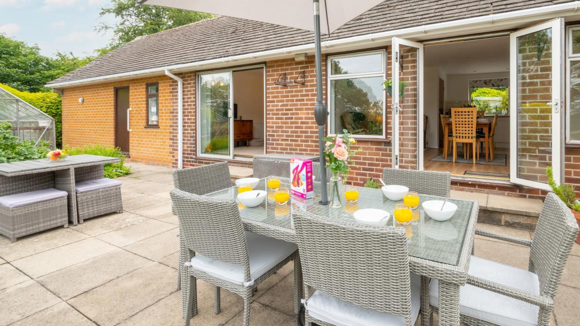 3 Bed in Dronfield oc-dcelle