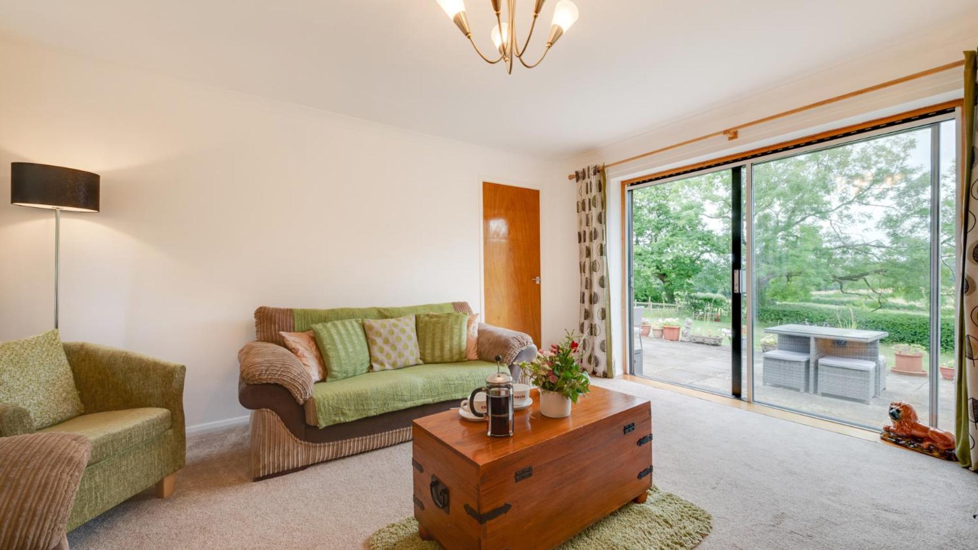 3 Bed in Dronfield oc-dcelle