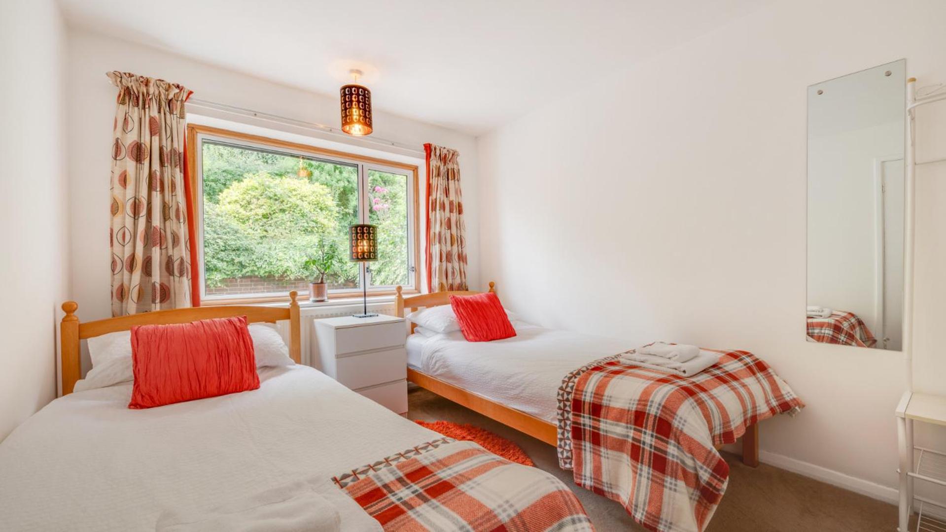 3 Bed in Dronfield oc-dcelle