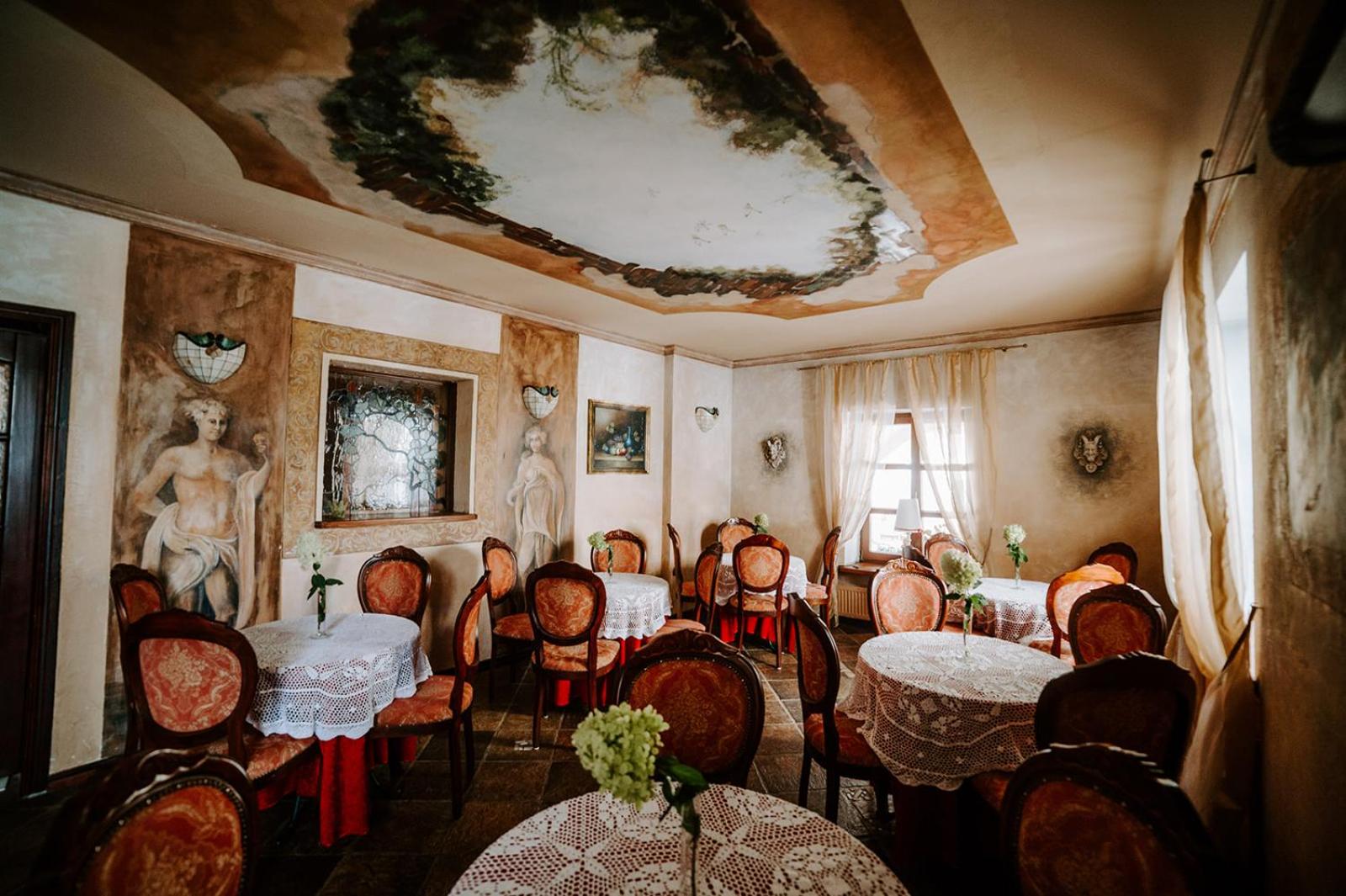 restaurant