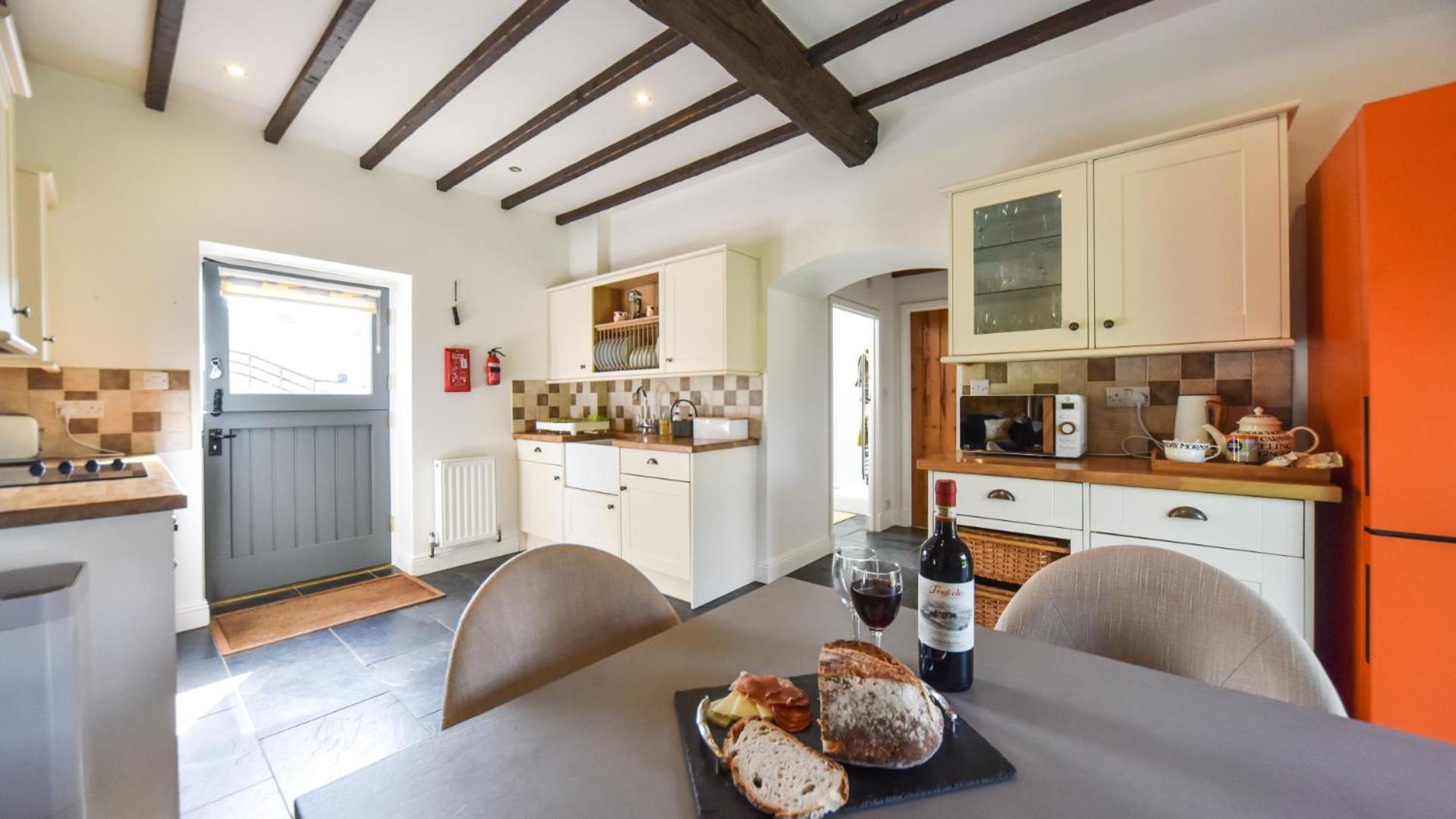 2 Bed in Ashbourne oc-dcbob view 4