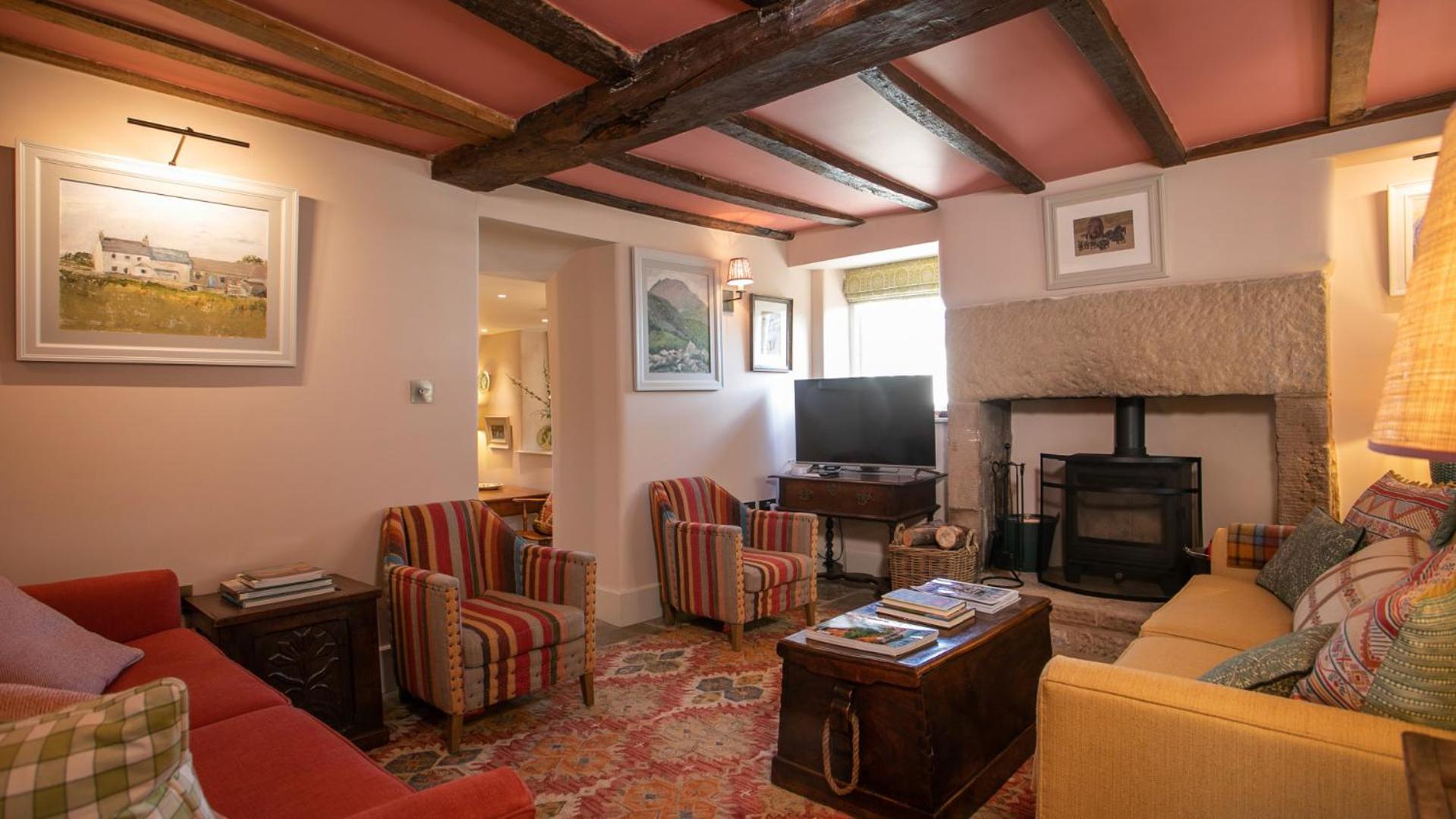 3 Bed in Grange Mill oc-dcspr