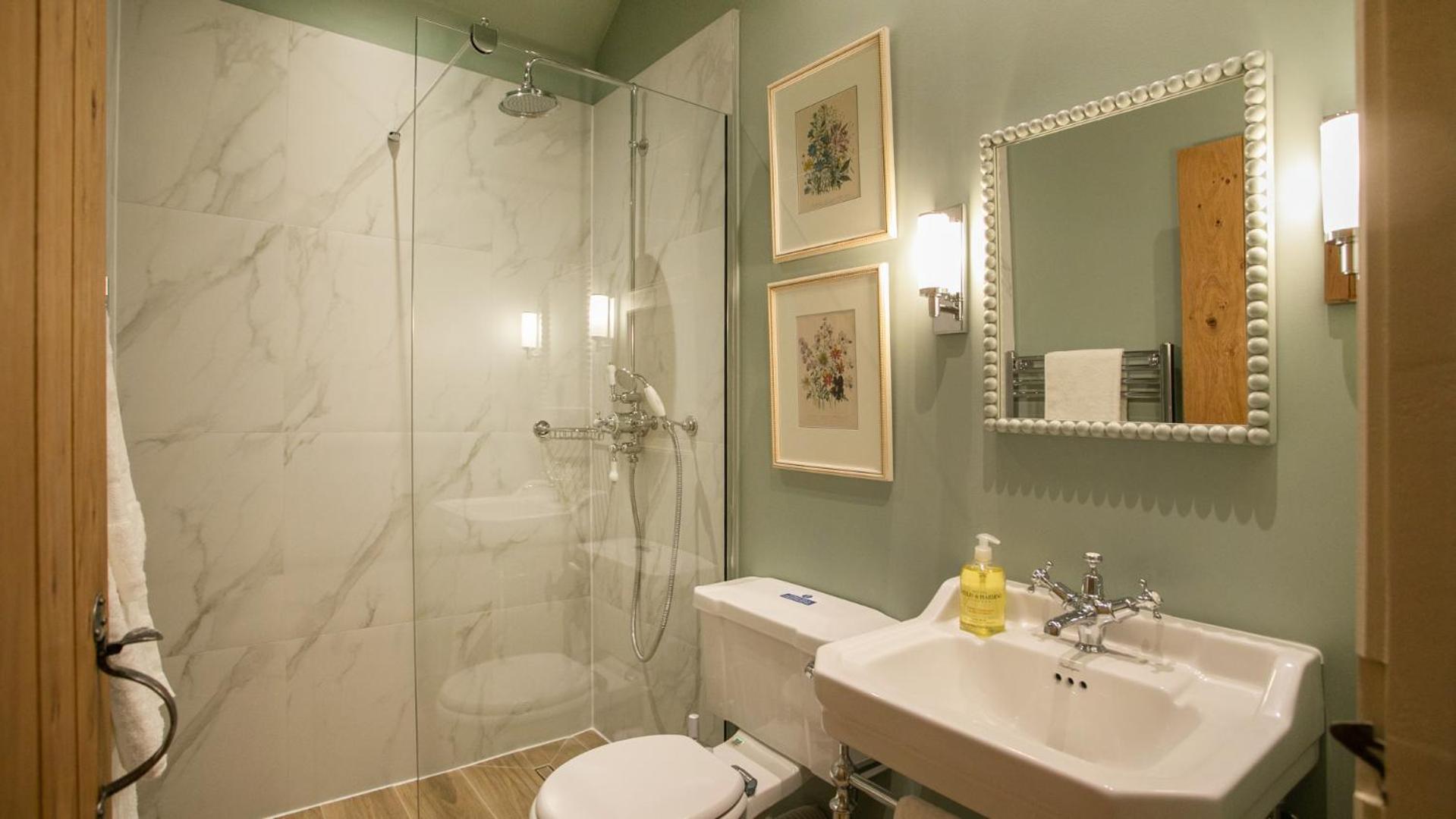 3 Bed in Grange Mill oc-dcspr
