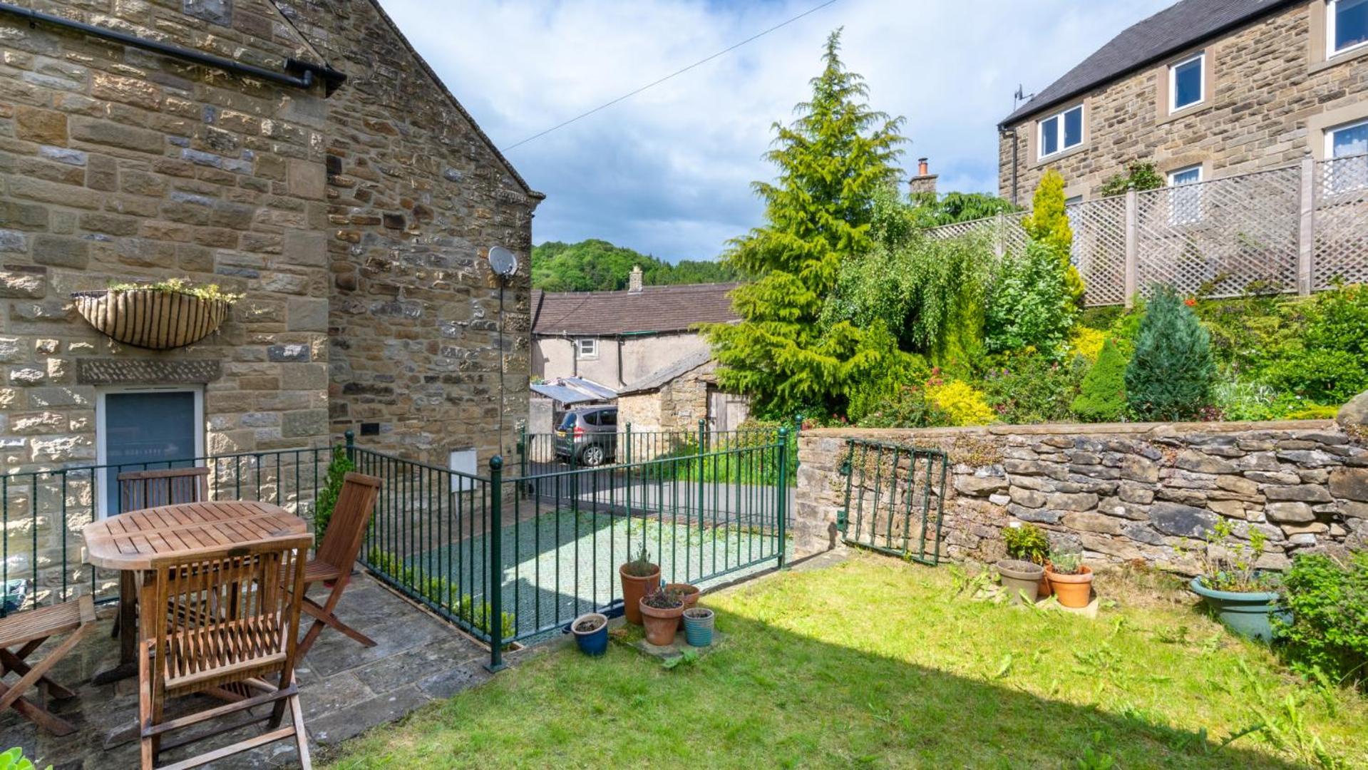 3 Bed in Hope Valley oc-dcherb