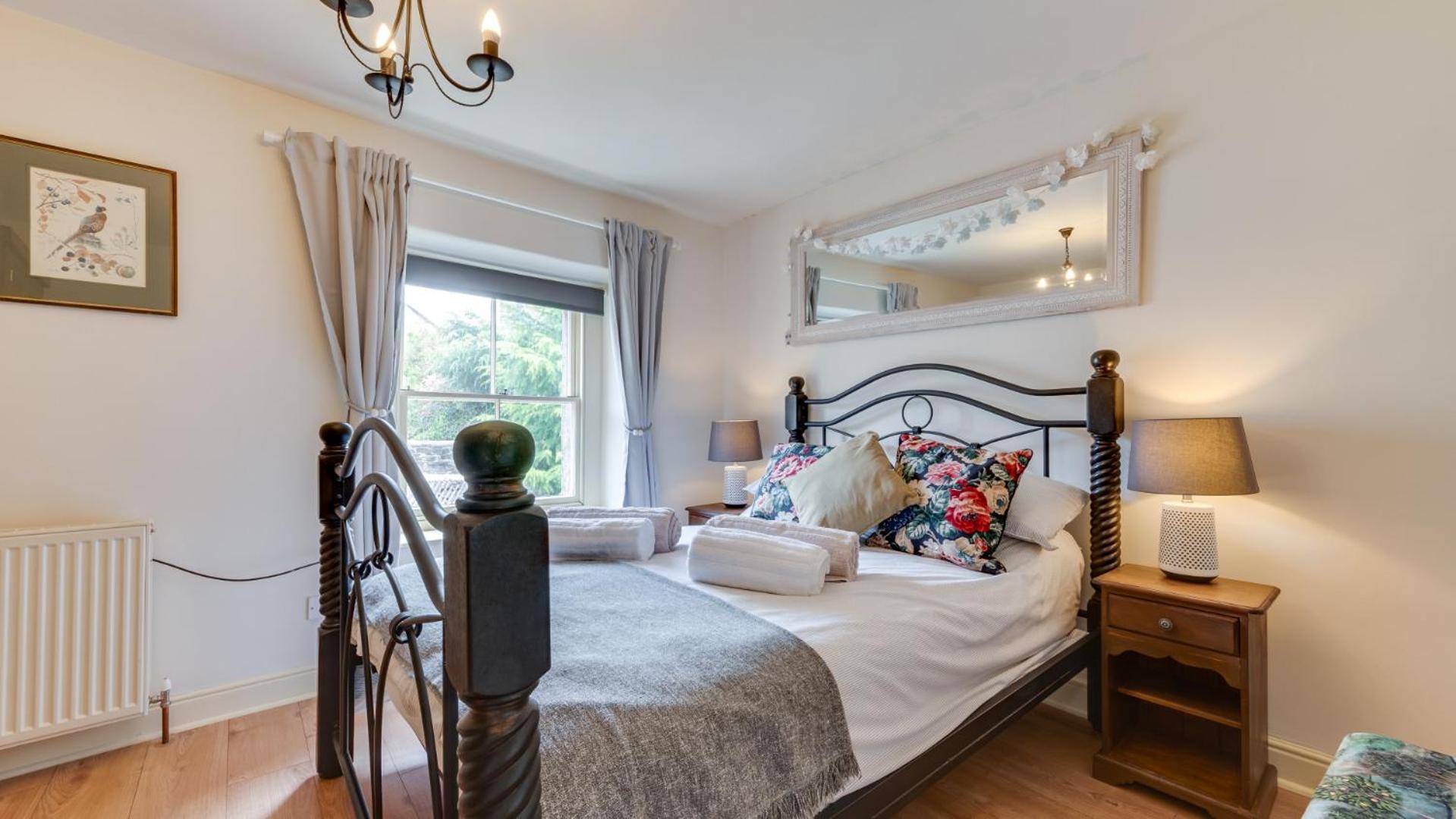 3 Bed in Hope Valley oc-dcherb