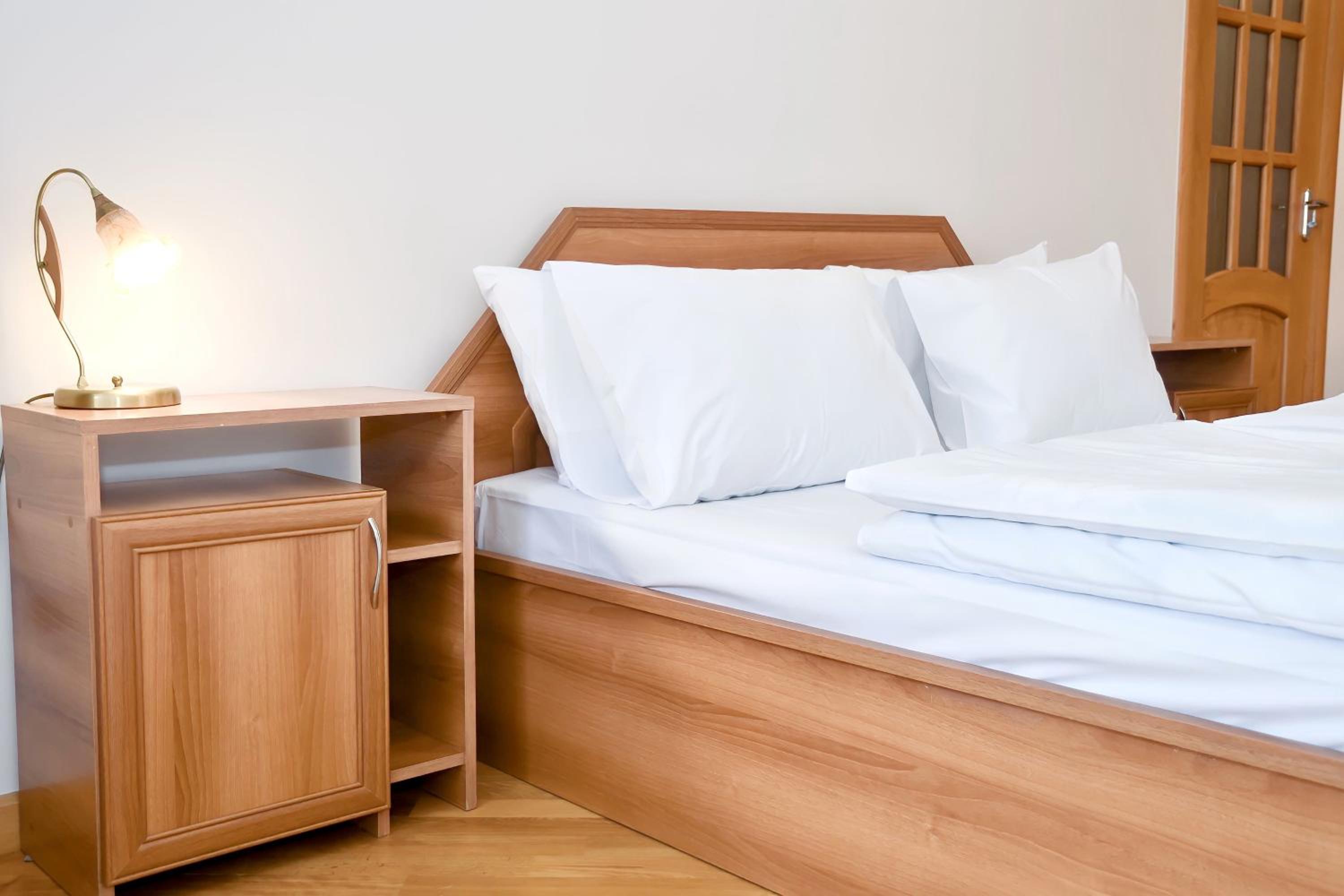 Prime Apartment 2 Bedrooms 2 Bathrooms (145 sq m)With Balconies,On Northern Avenue