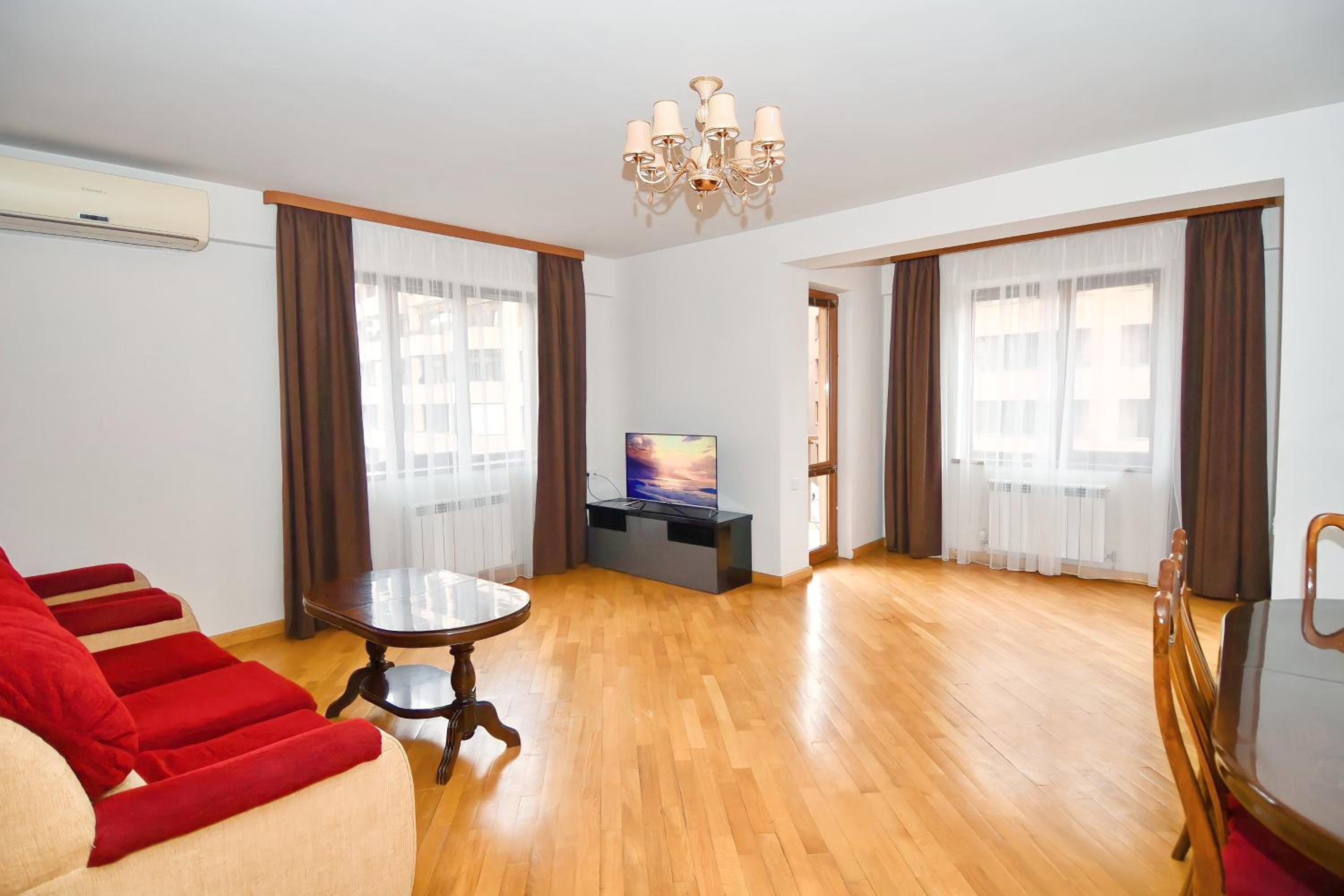 Prime Apartment 2 Bedrooms 2 Bathrooms (145 sq m)With Balconies,On Northern Avenue