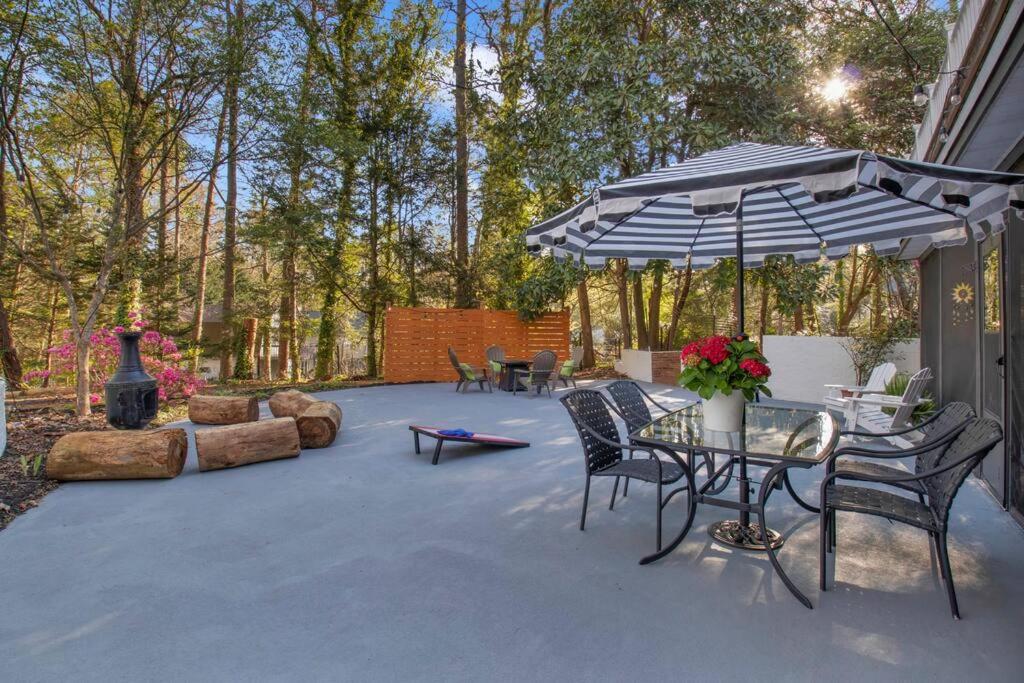 Cozy Retreat near Paris Mtn State Park Sleeps 12 view 2