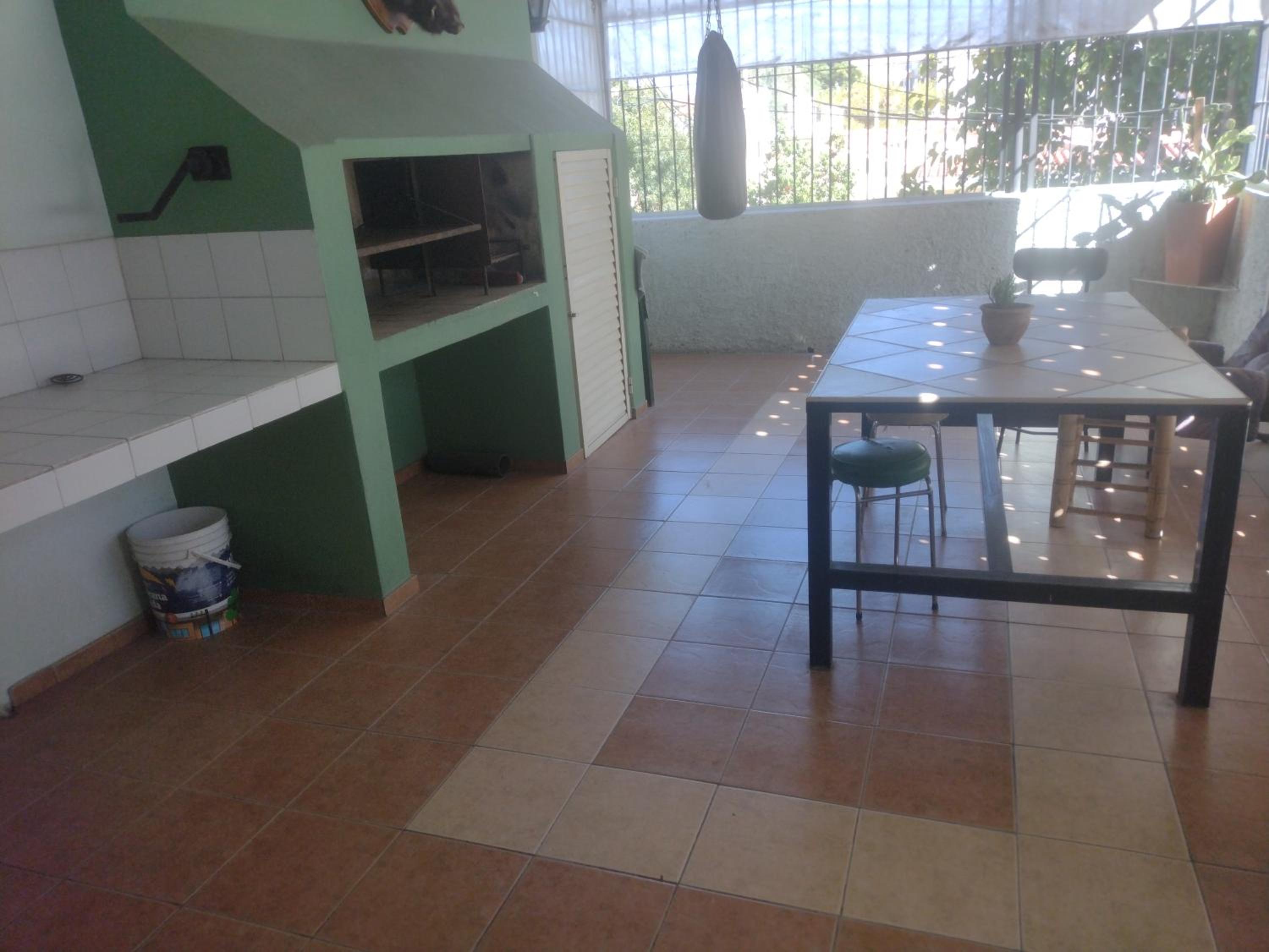 Rivadavia Mendoza -Casa López