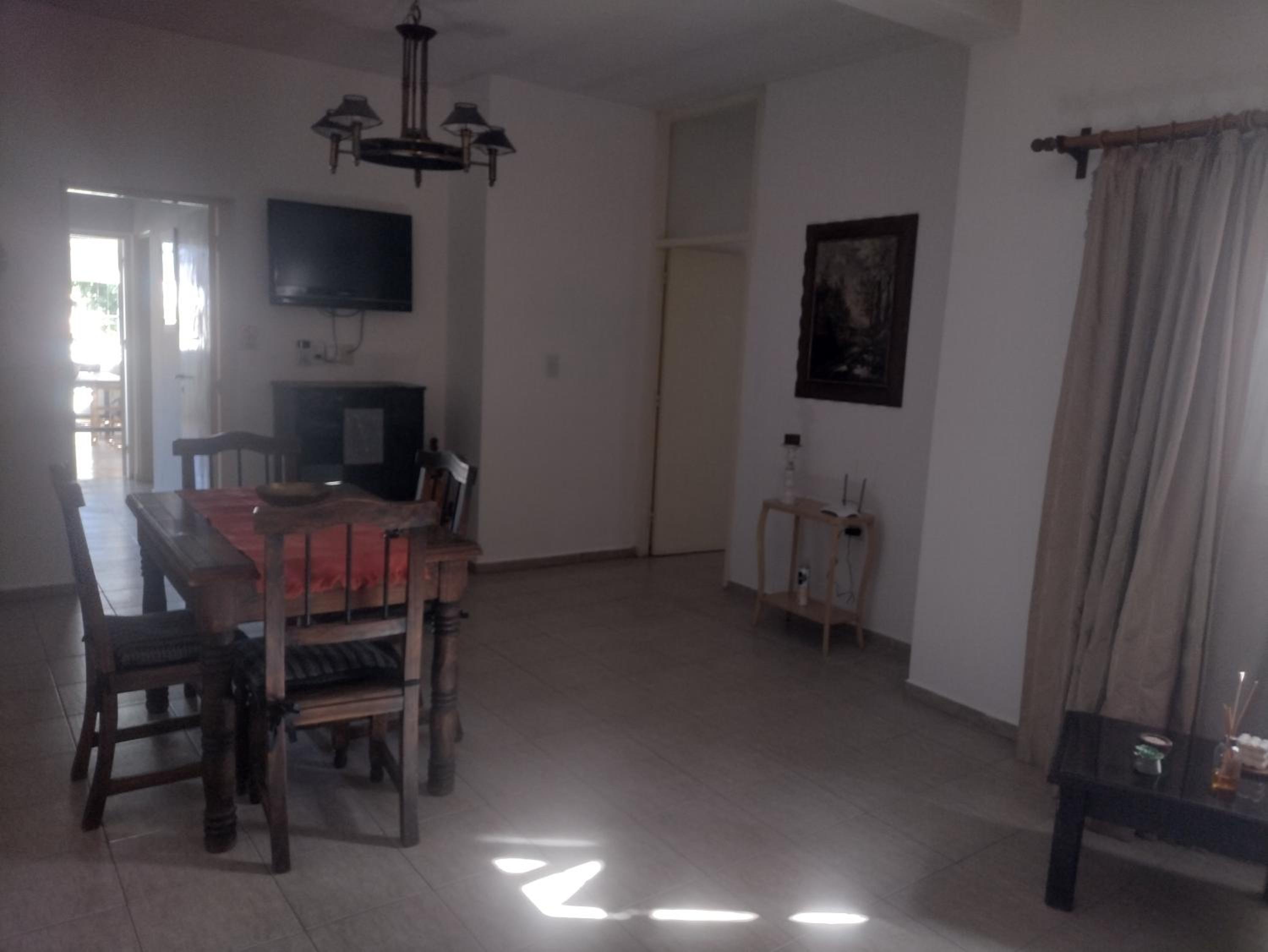 Rivadavia Mendoza -Casa López
