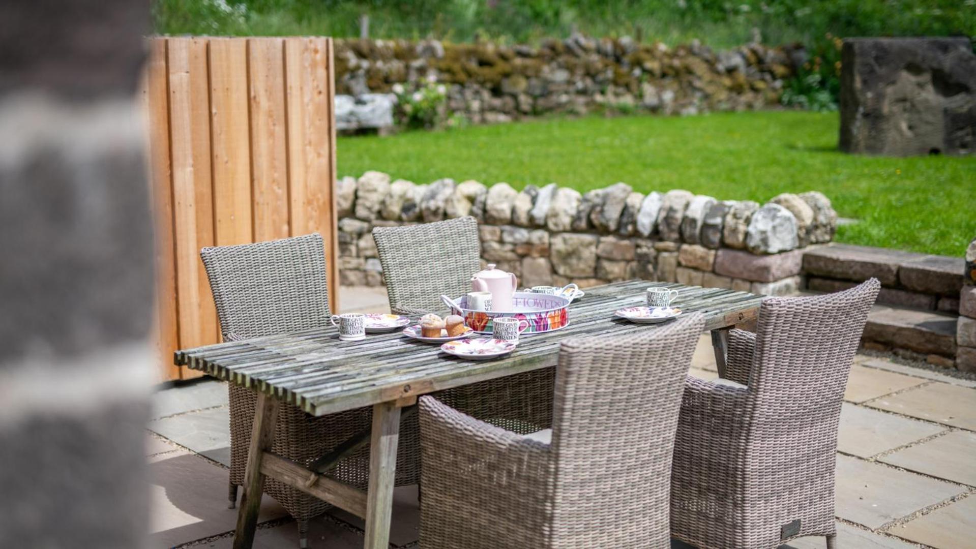 2 Bed in Brassington oc-dcrail