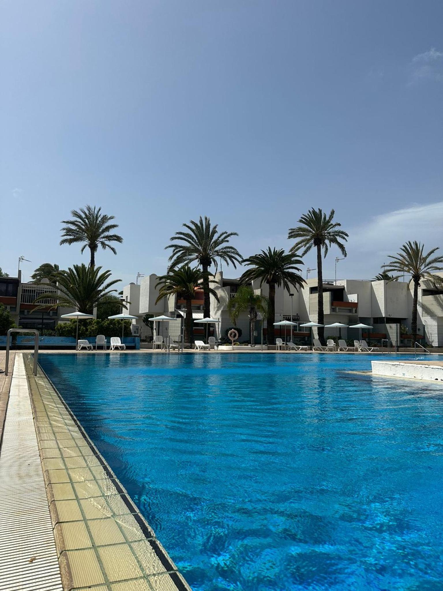 Pool view apartment Primavera
