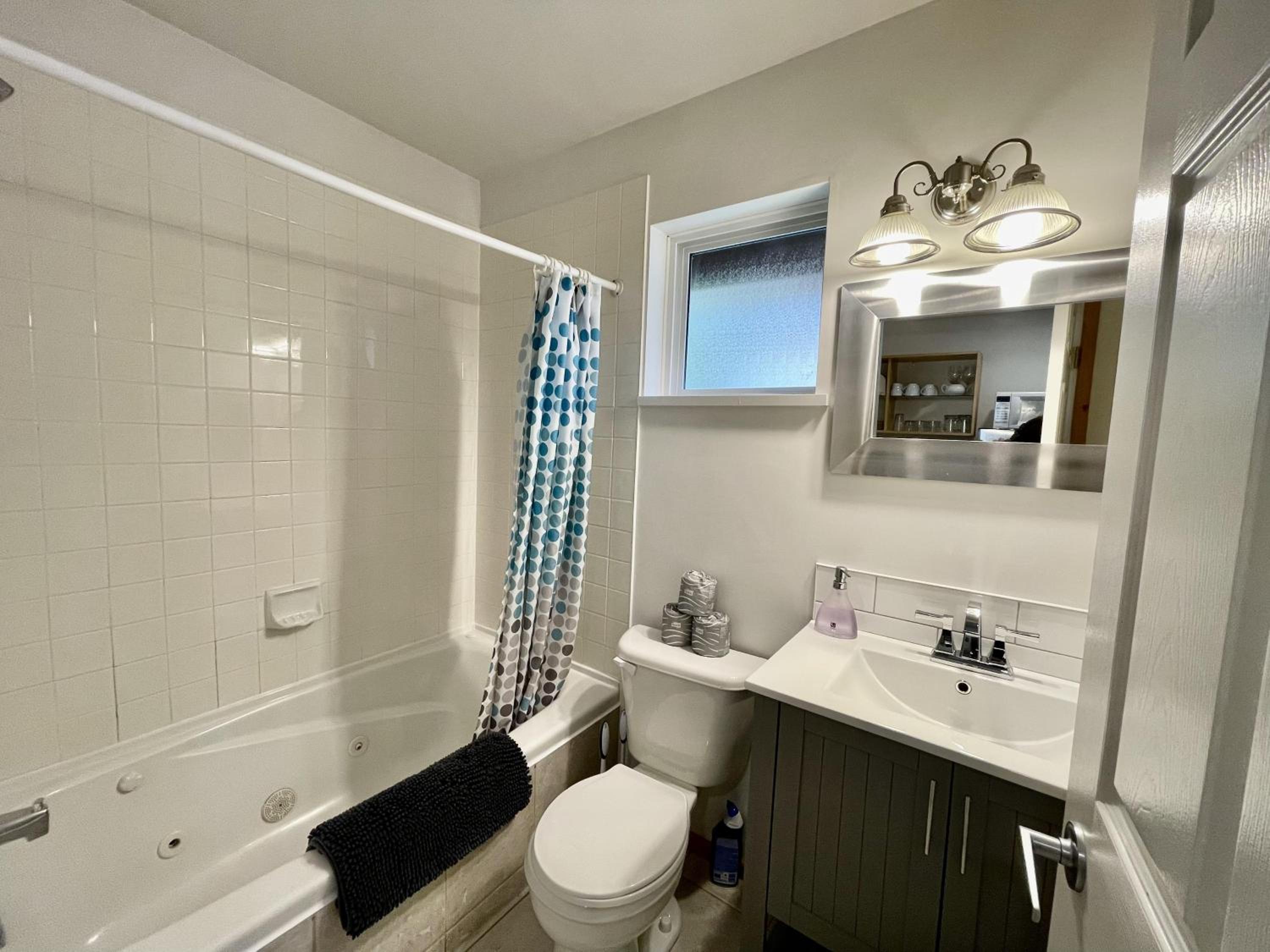 Great Cabin In Close To Walking Trails And Beaches - 13T - Image 4