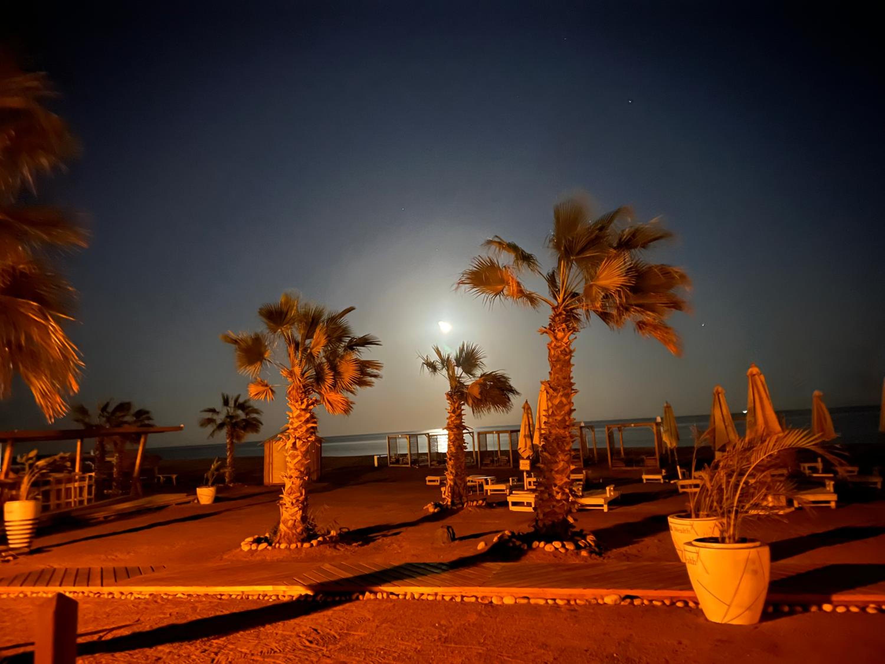 Mangroovy Seafront condo - Great Kite Surfing