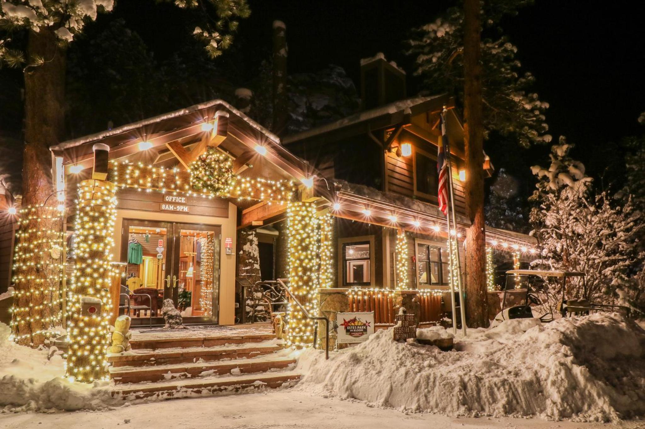 Castle Mountain Lodge