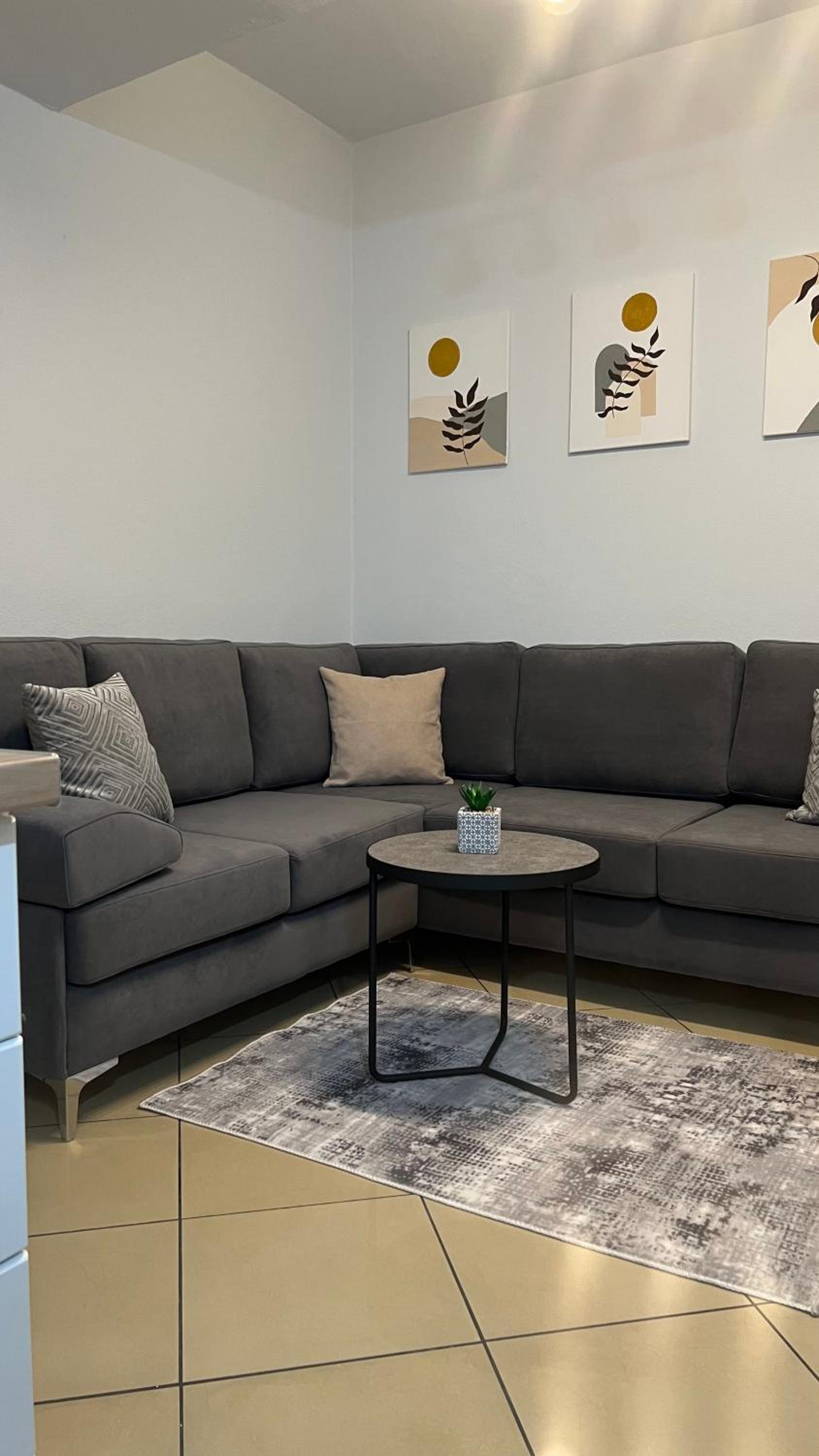SaEl Apartments