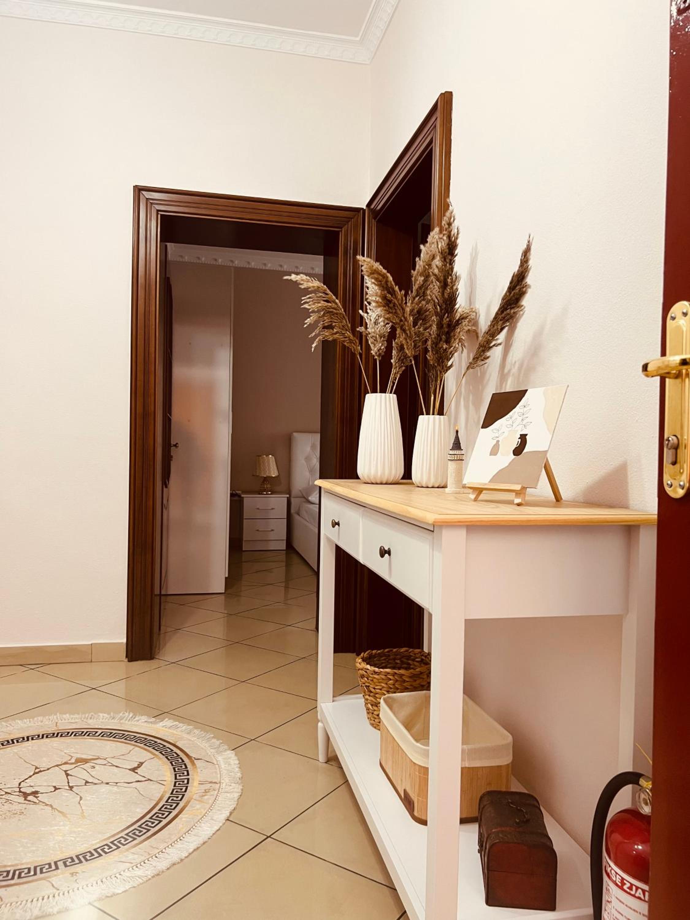 SaEl Apartments