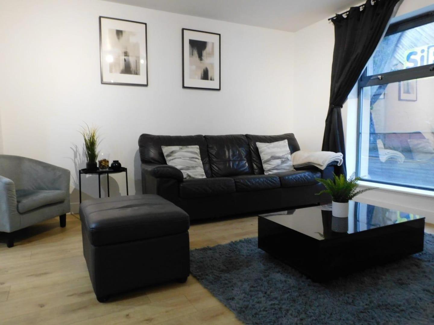 Stylish 2-Bed Apartment in Manchester City Centre