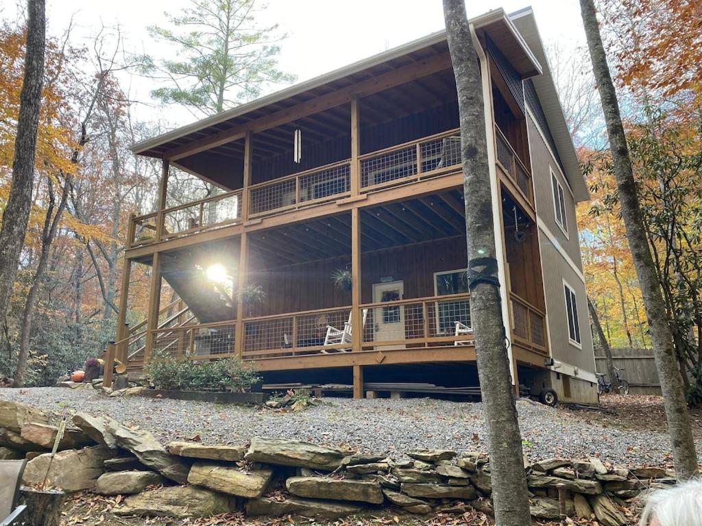 Beech Creek Cabin, lower unit, Black Mountain view 4