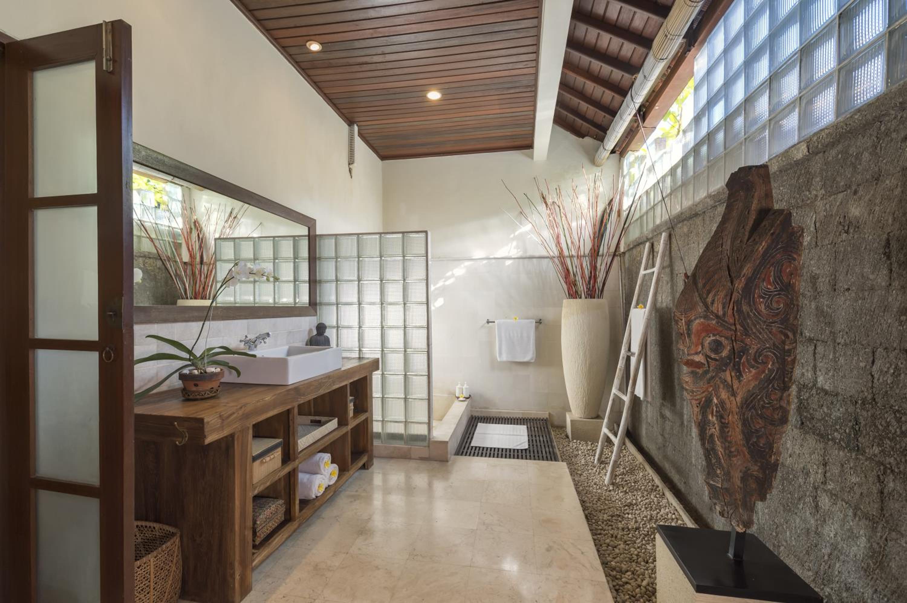 Villa Eight