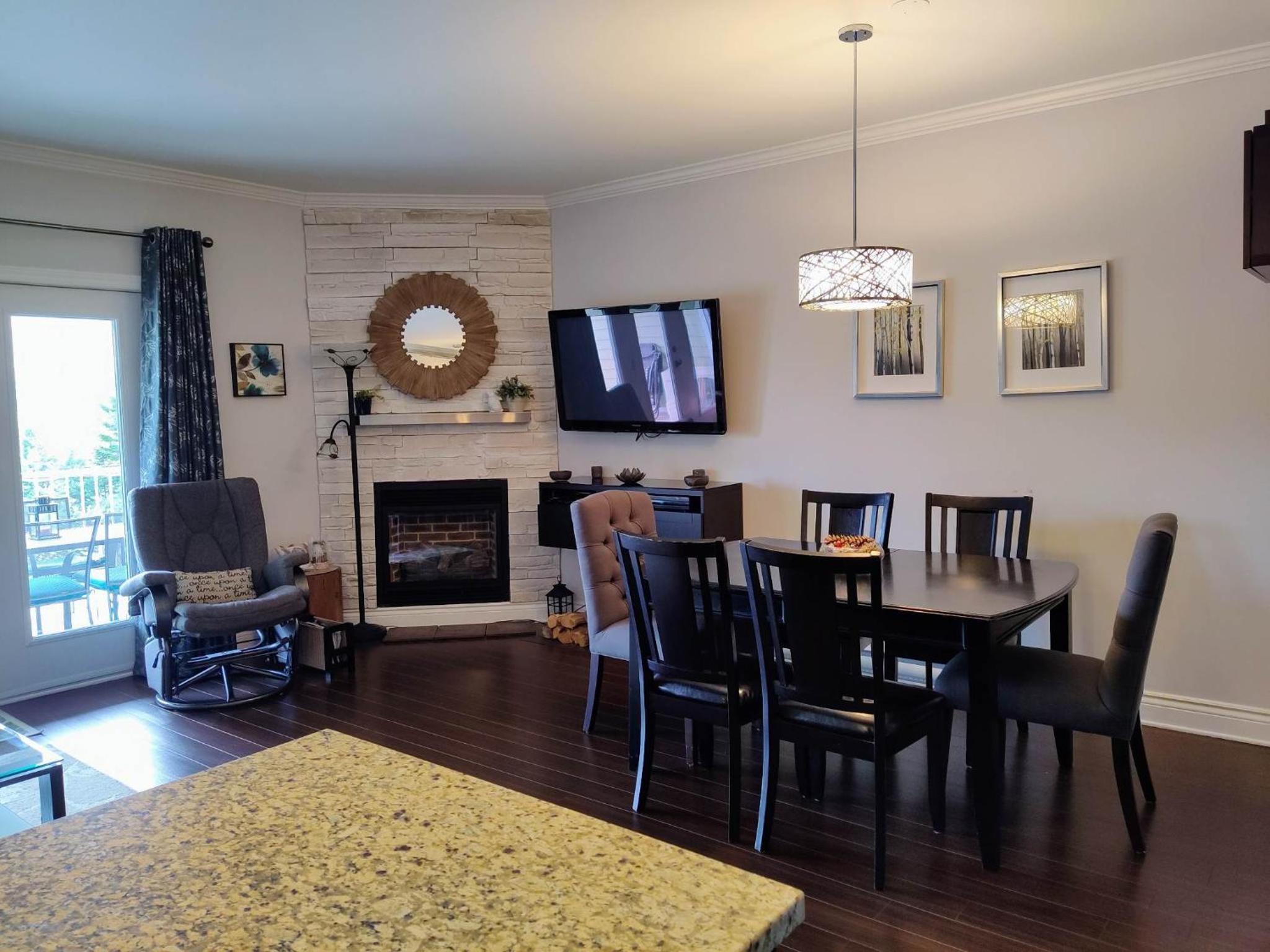 Le 204 Champlain Bromont