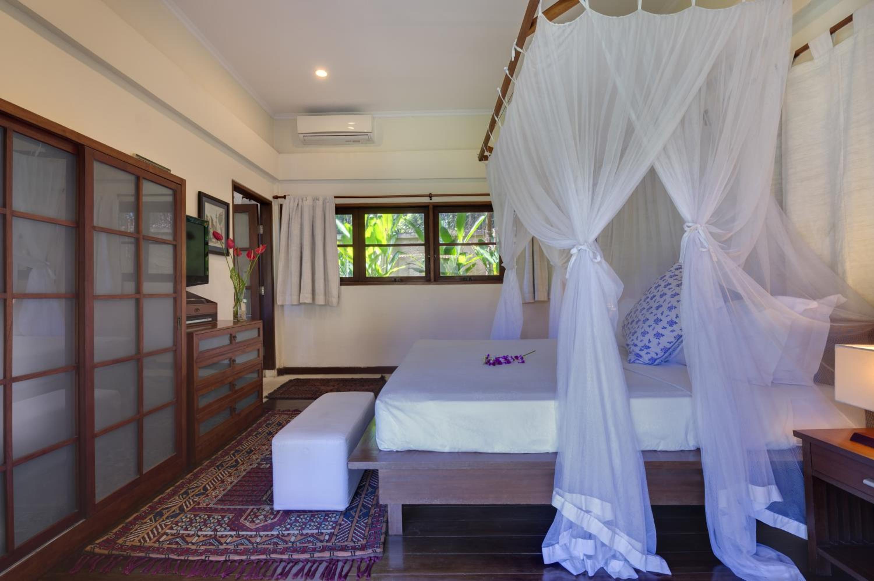 Villa Eight