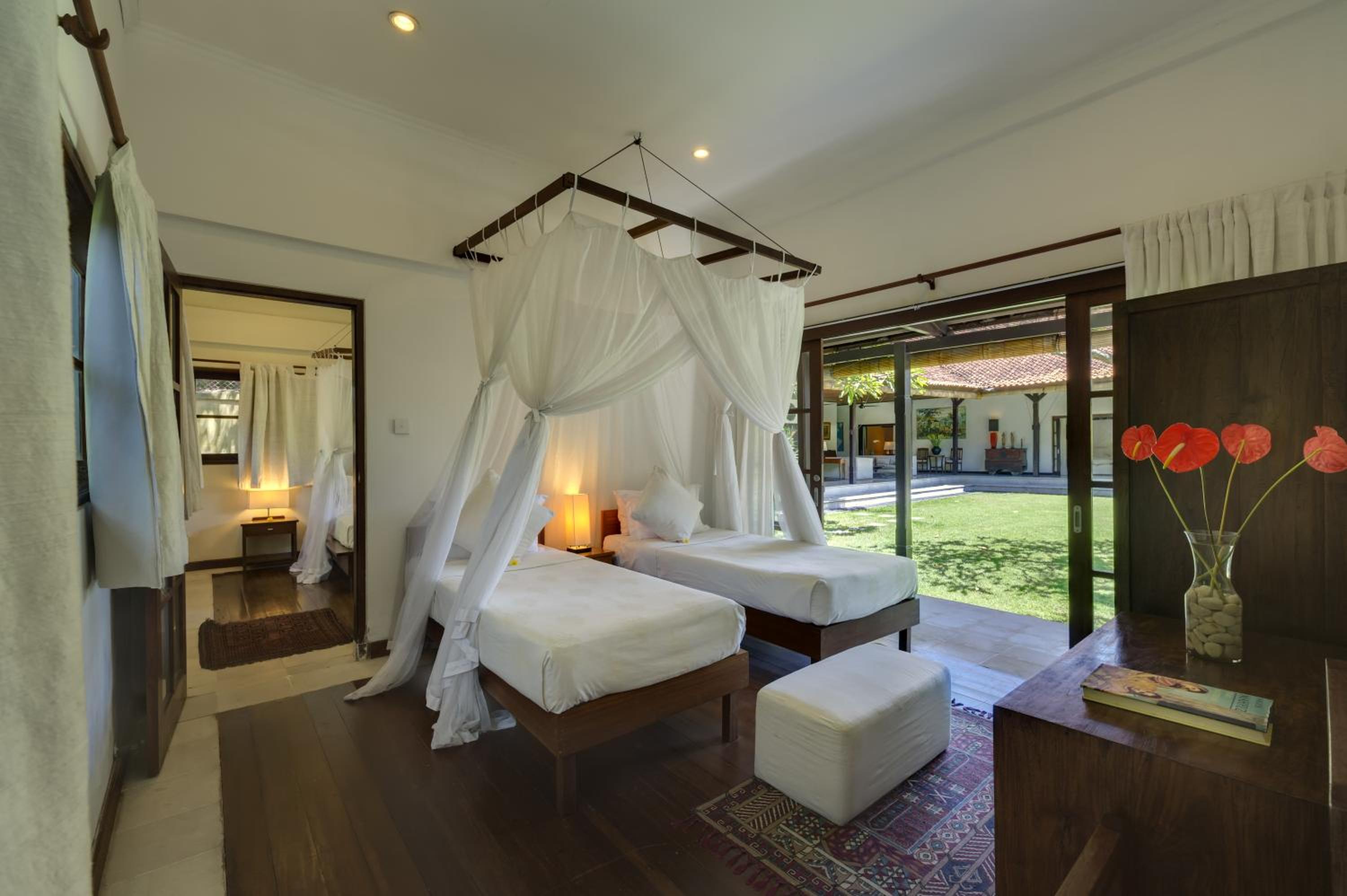 Villa Eight