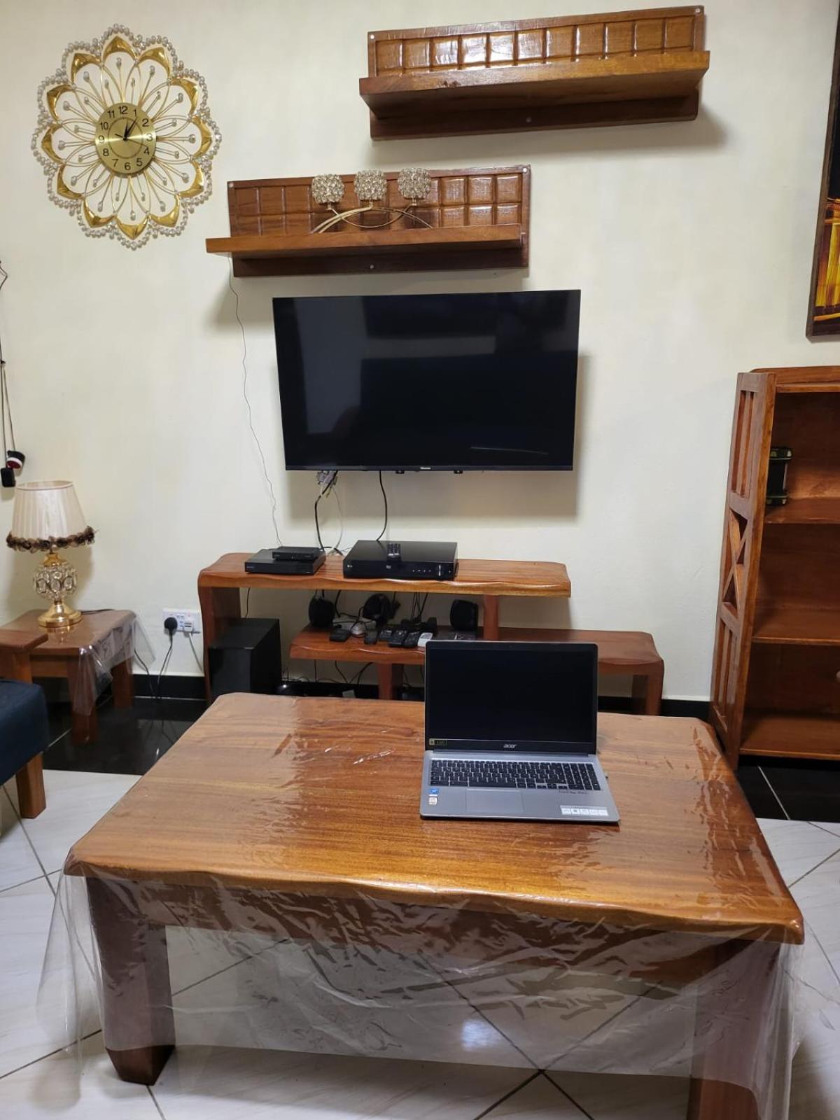 LeoMar 2 Diani Beach Ferienhaus mit grossen tropischen Garten und Pool