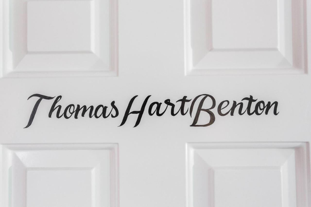 Kansas City Vacations - Thomas Hart Benton at Southmoreland on the Plaza - Property Image 2