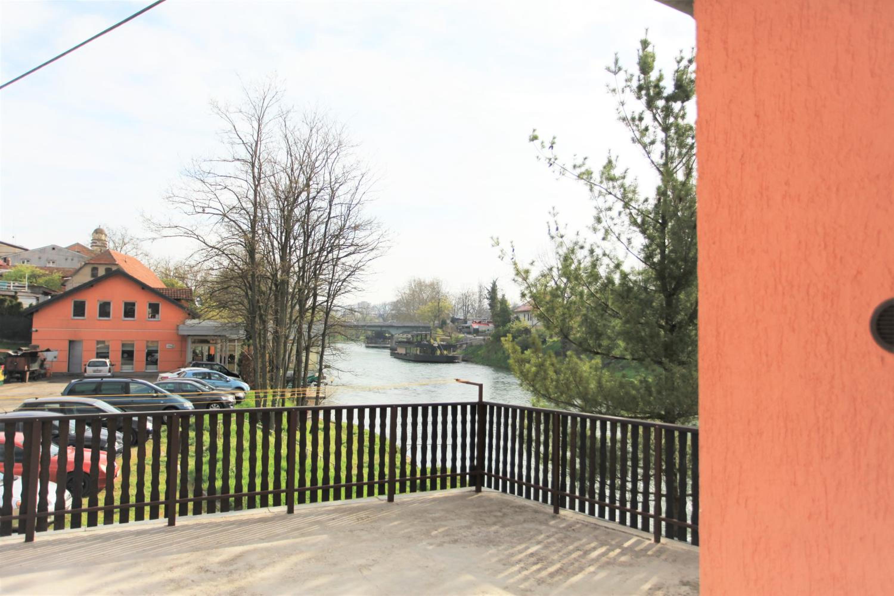 Riverside Panorama Apartment 1 near City Center Brko 1