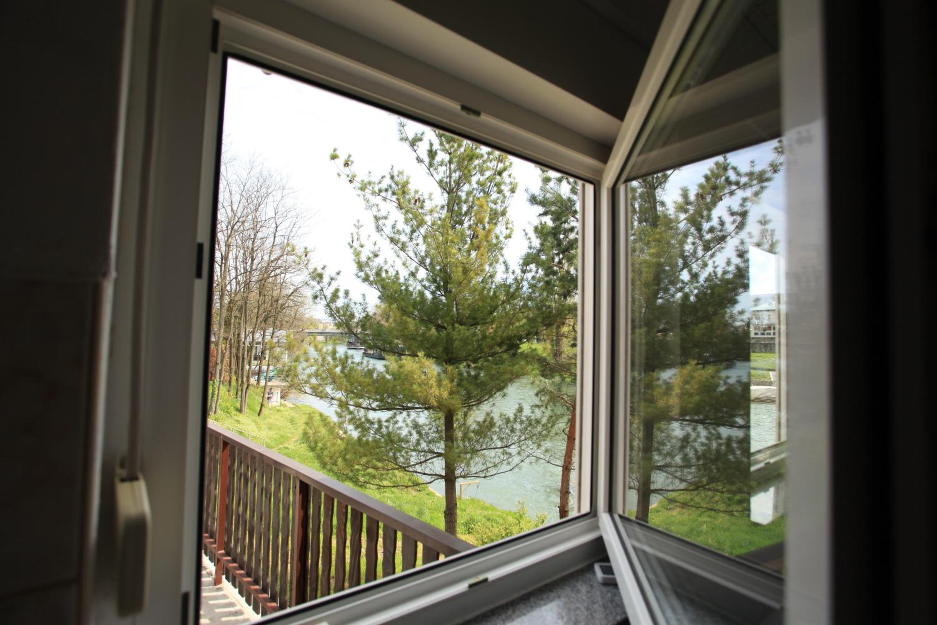 Riverside Panorama Apartment 1 near City Center Brko 1
