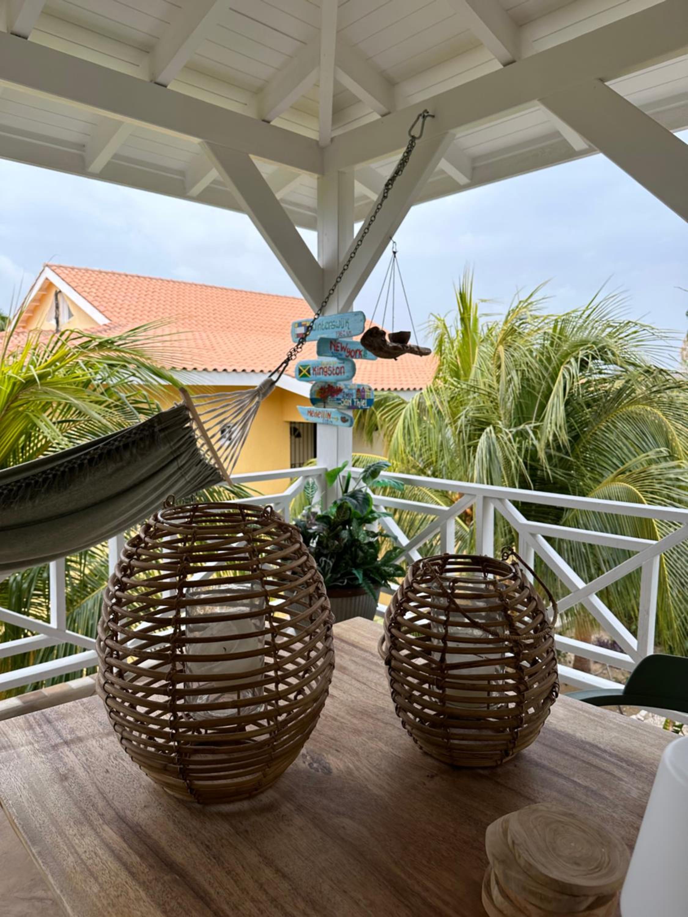 Penthouse Tropicana 6 persons gated penthouse with pool