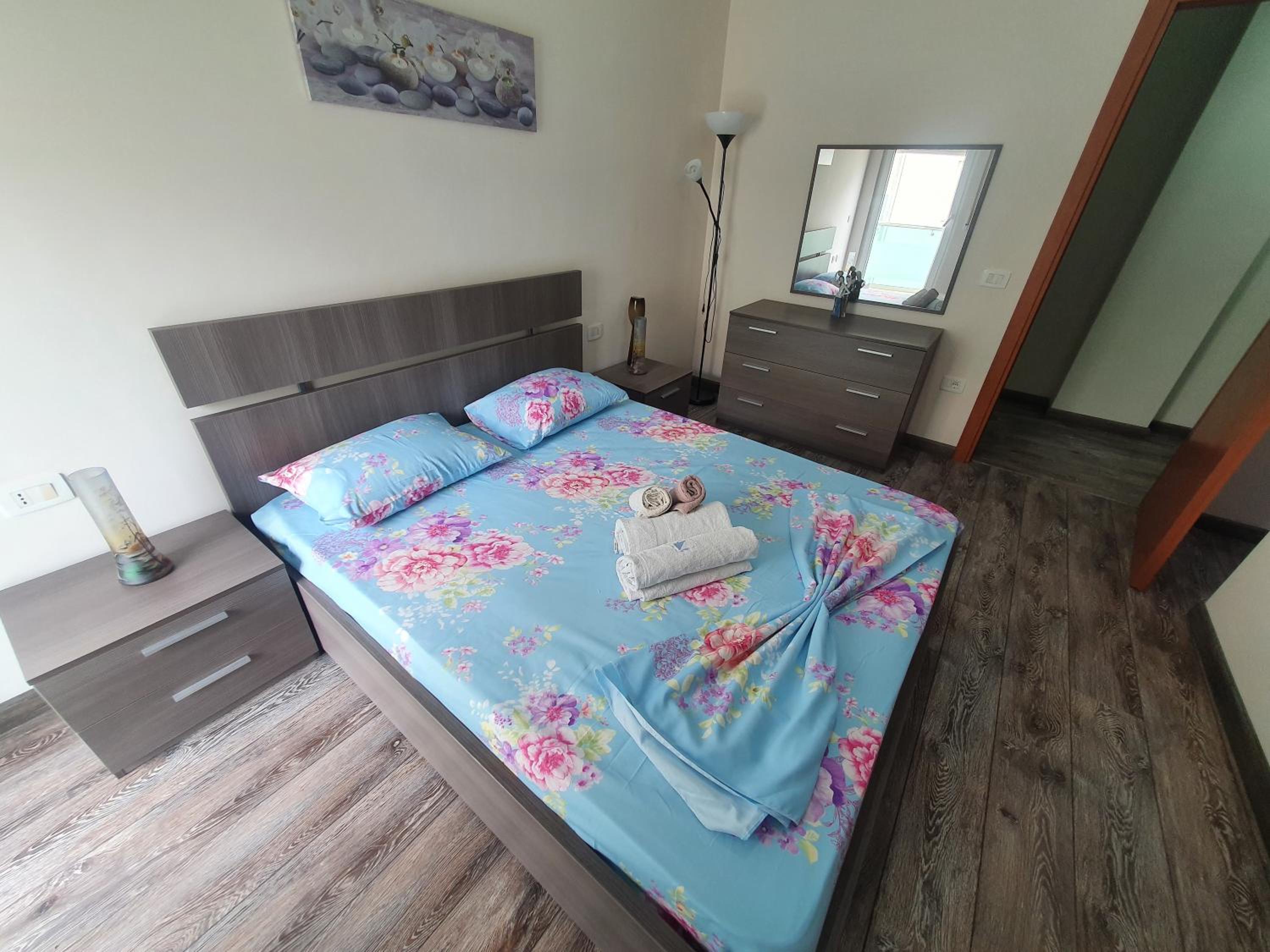 Apartament me qera Lungomare Vlore Mari
