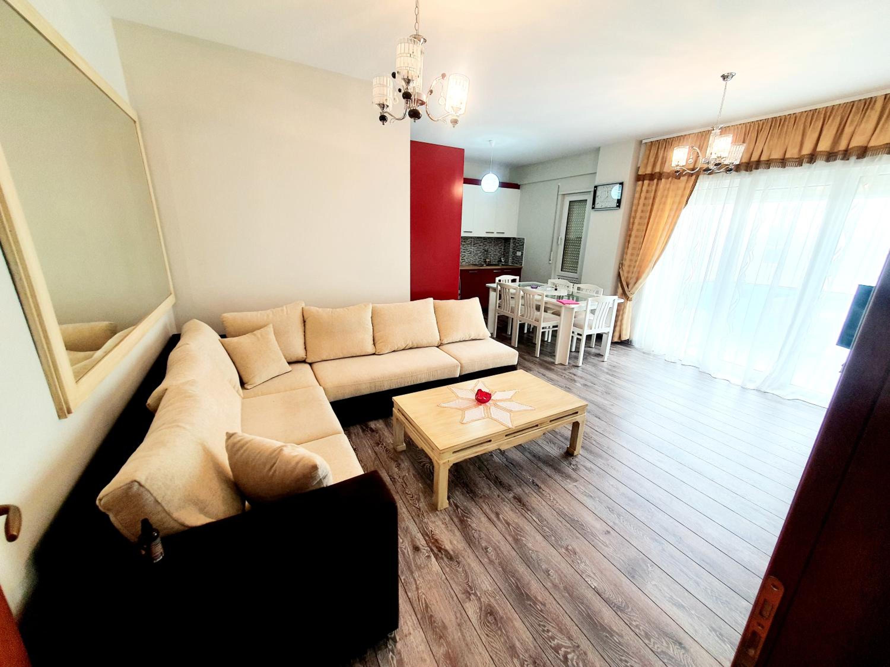 Apartament me qera Lungomare Vlore Mari