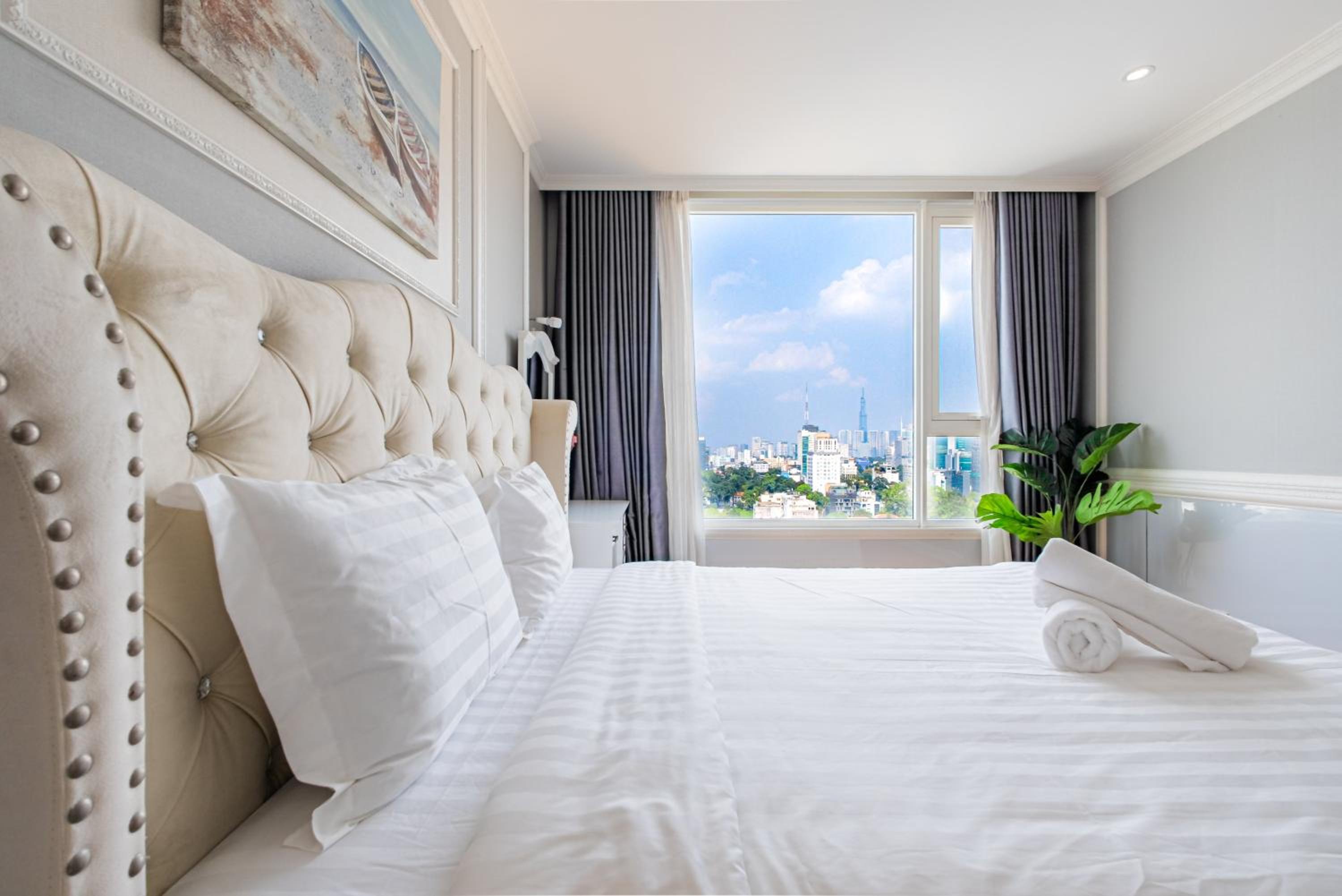 Léman Luxury Apartment District 3 HCMC