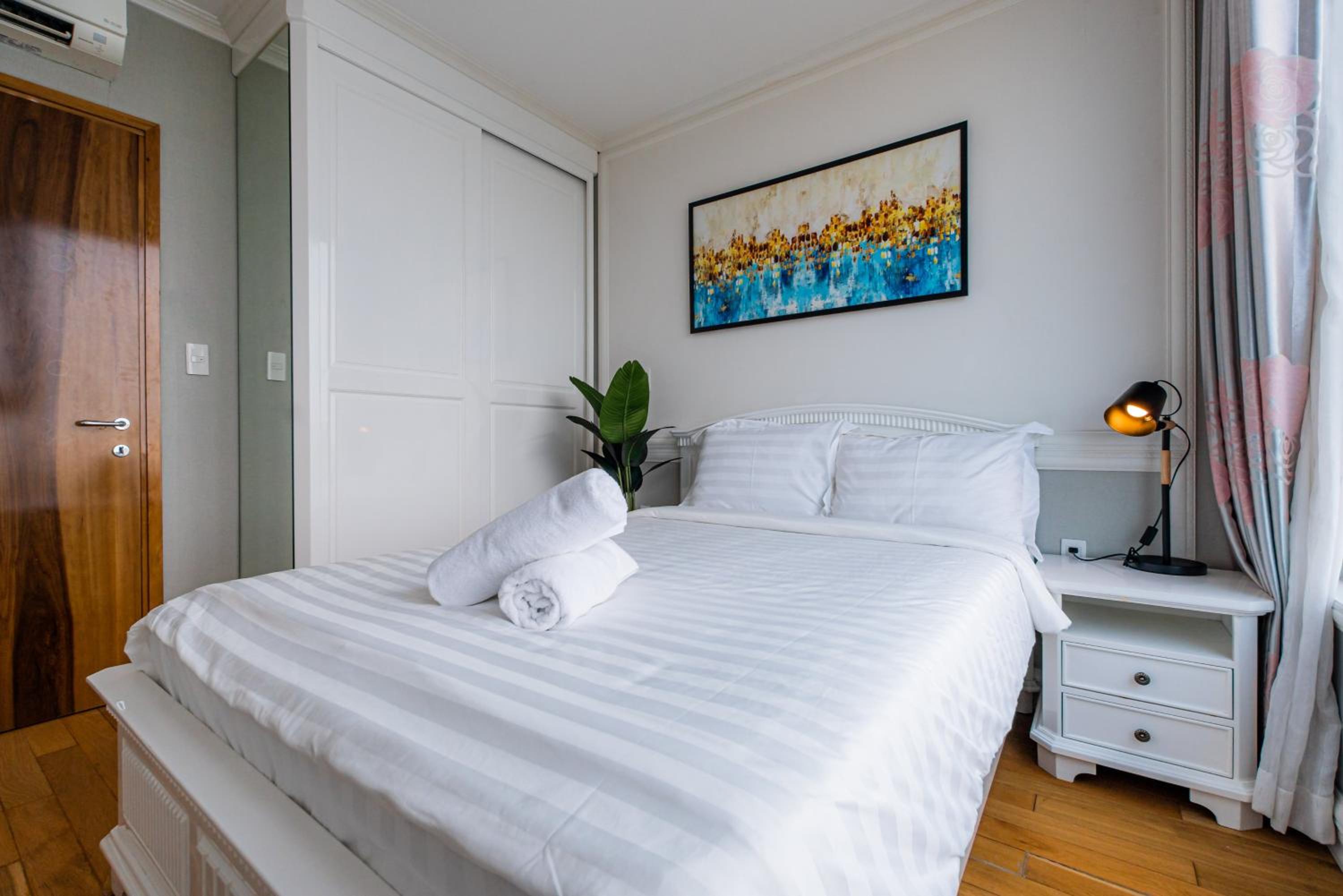 Léman Luxury Apartment District 3 HCMC