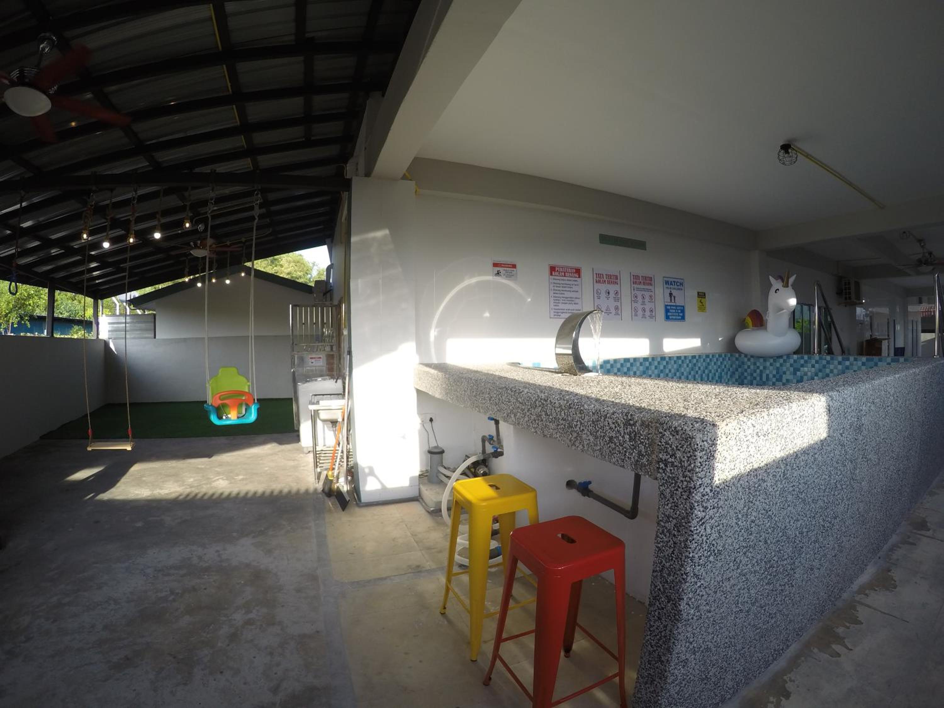 CoCo Fun House Kemaman with Pool and Bathtub photo 3