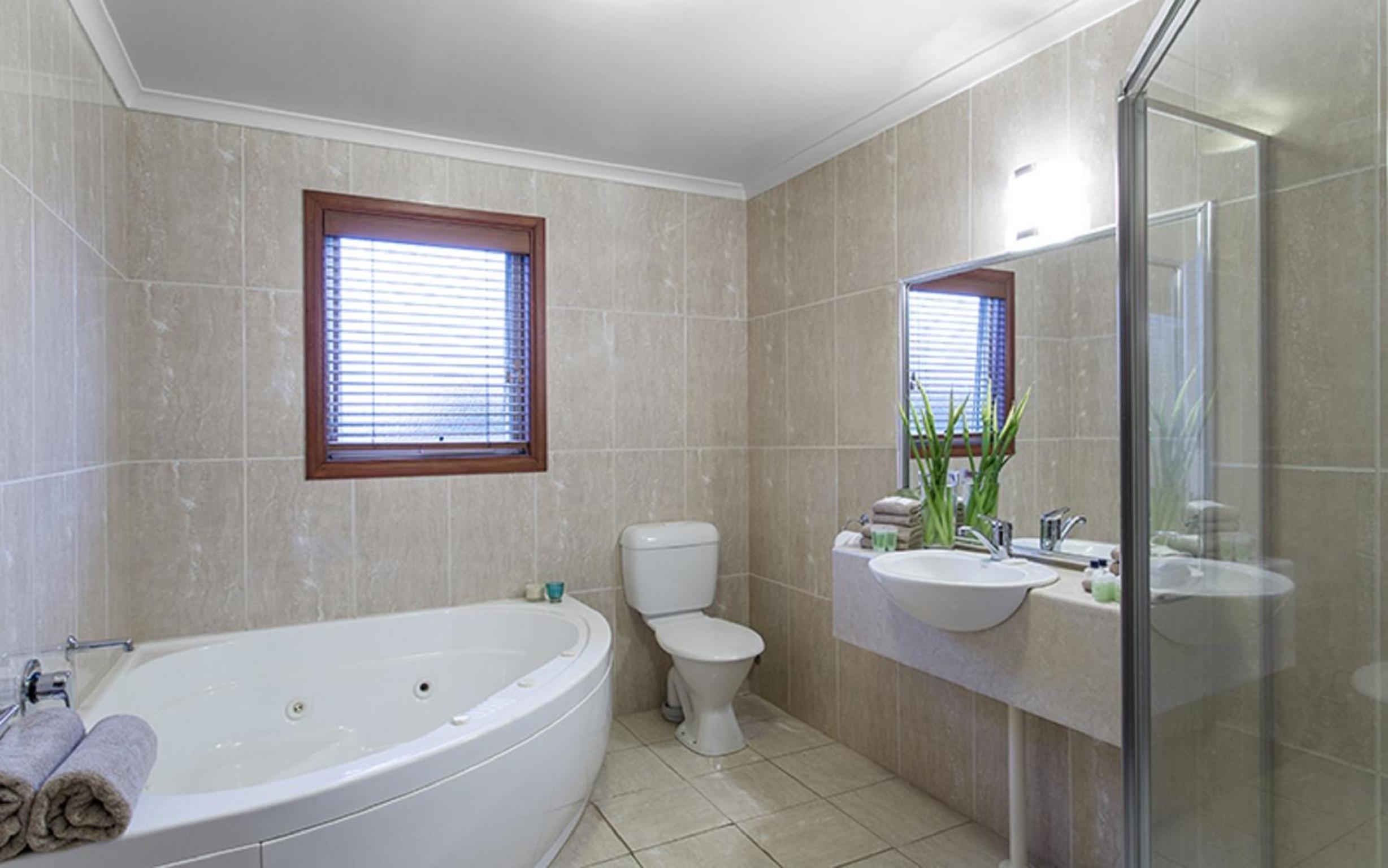Best Western Colonial Village Motel